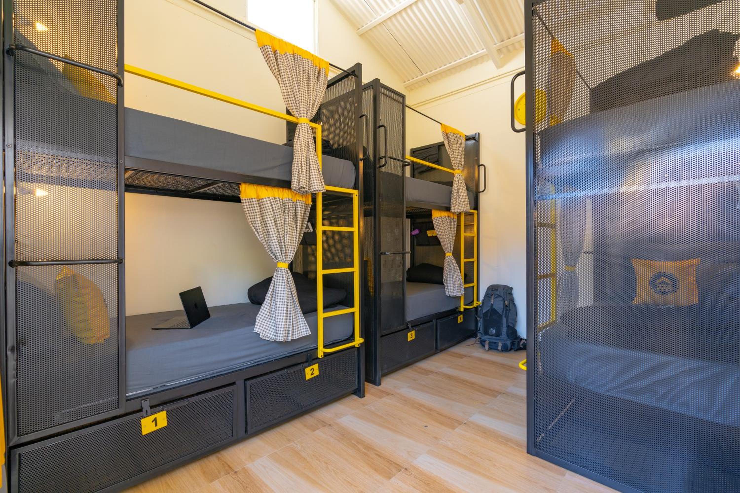 Bed in 6-Bed Mixed Dormitory Room photo 3