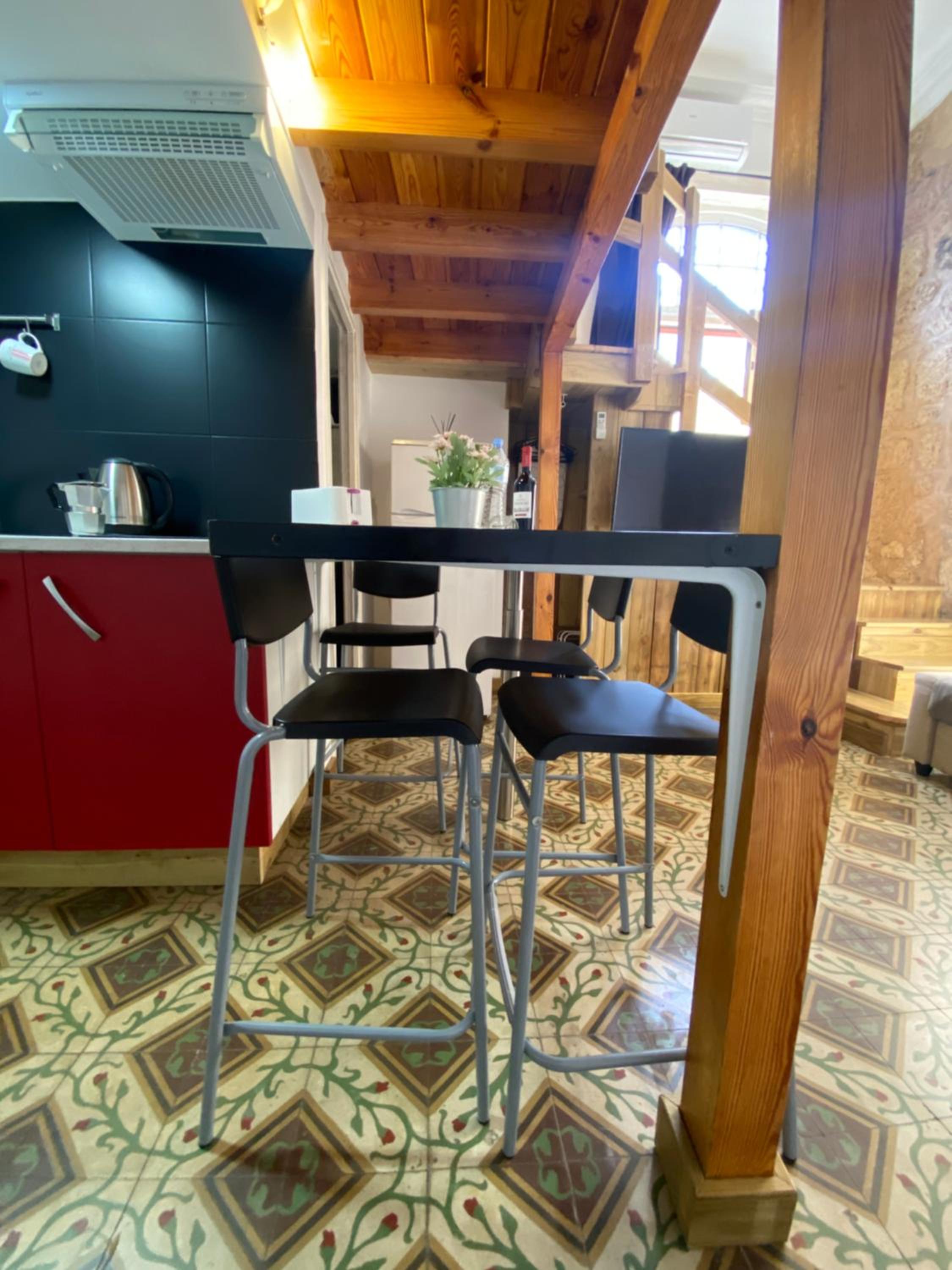 Apartment - Split Level - Photo 4