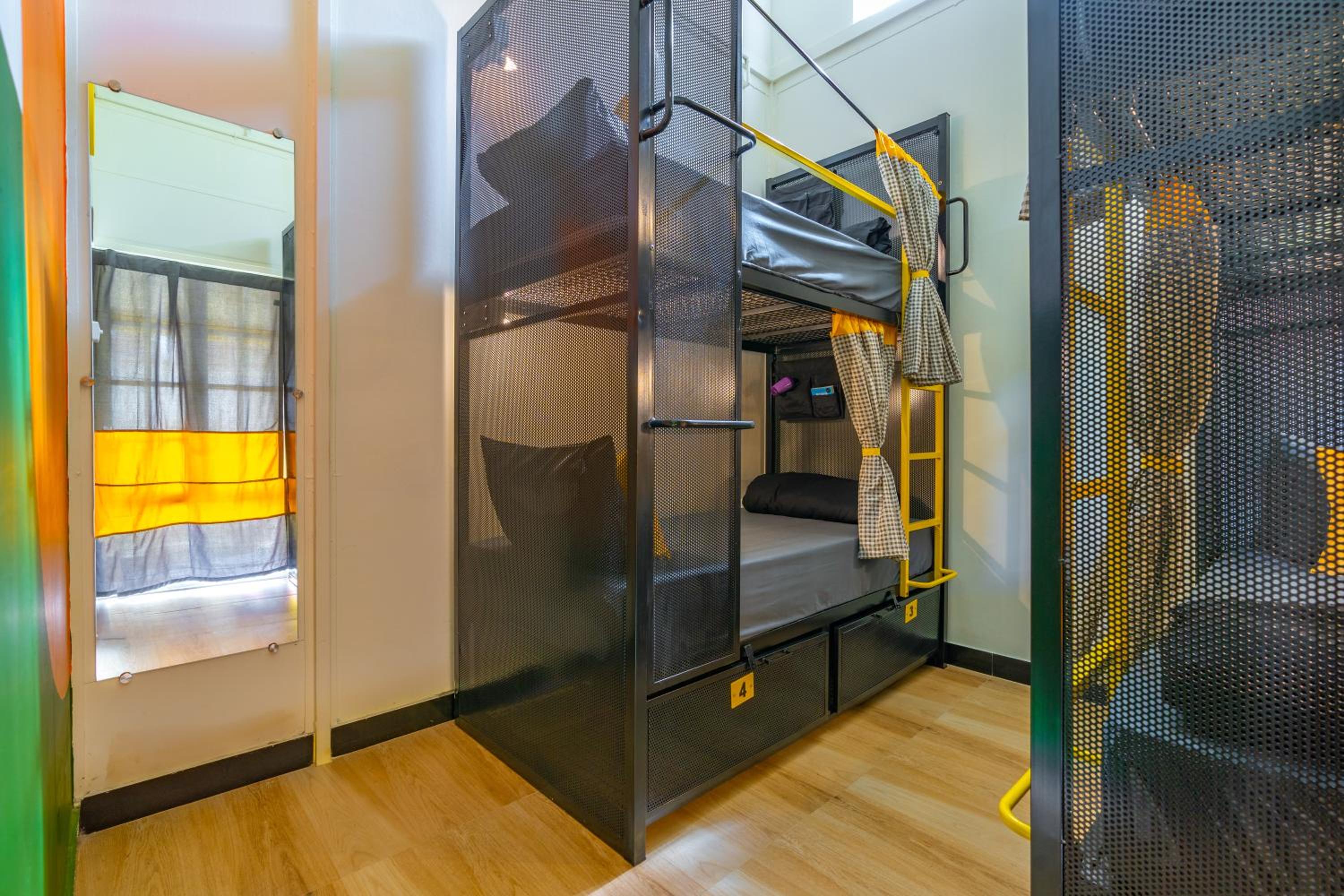 Bed in 4-Bed Mixed Dormitory Room photo 3