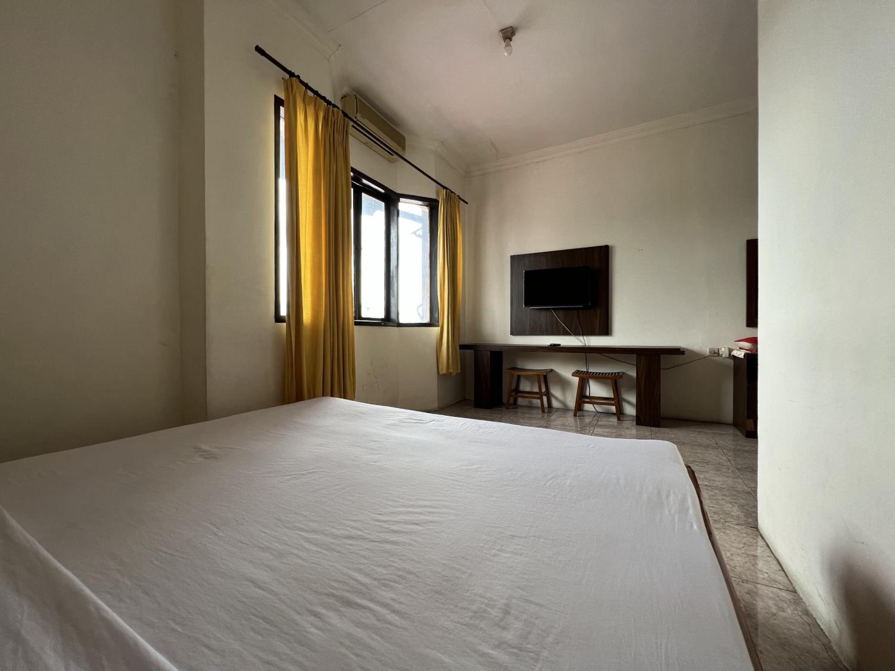 Standard Double Room - Photo 7