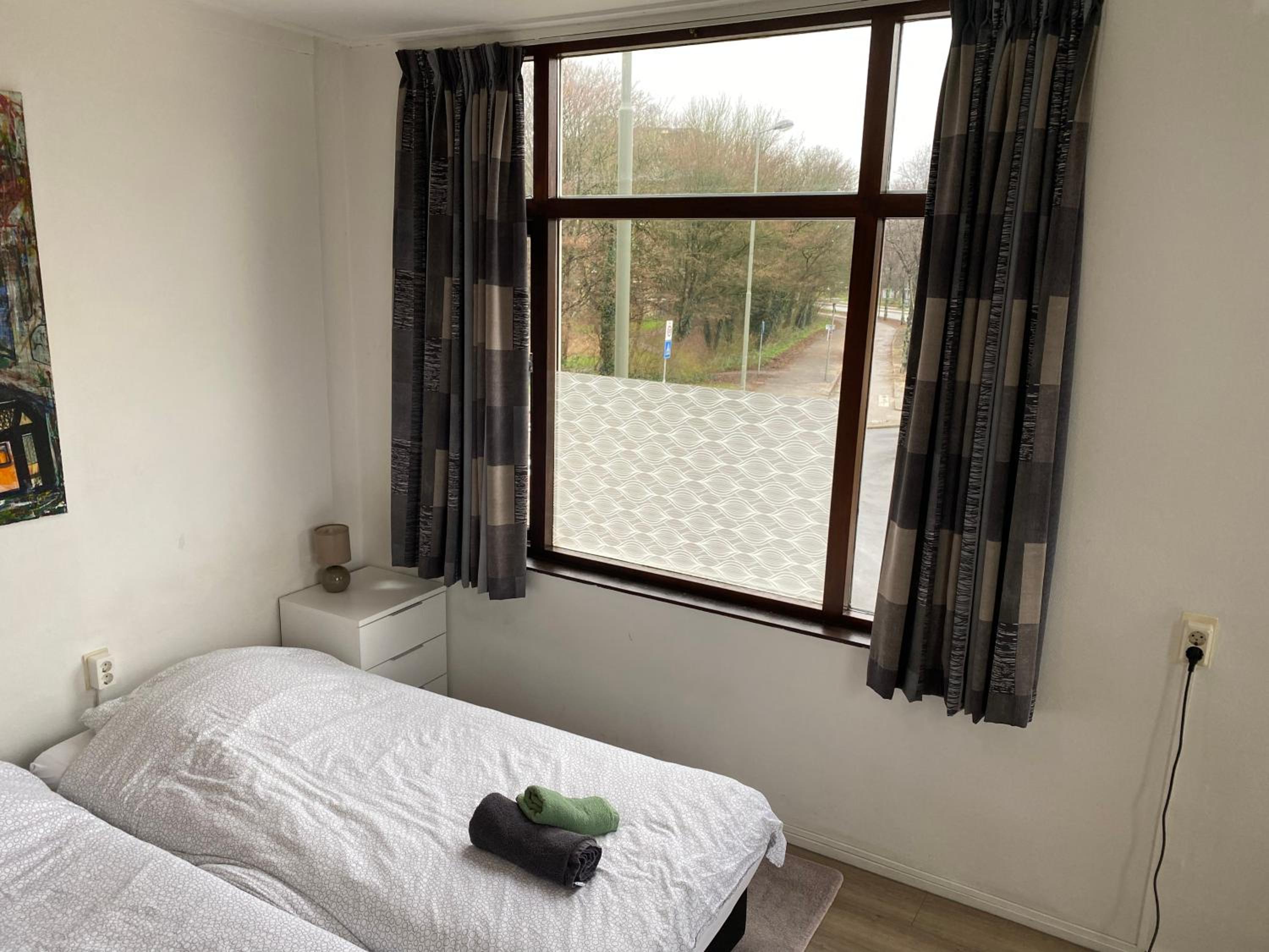 Twin Room with Bathroom - Photo 1