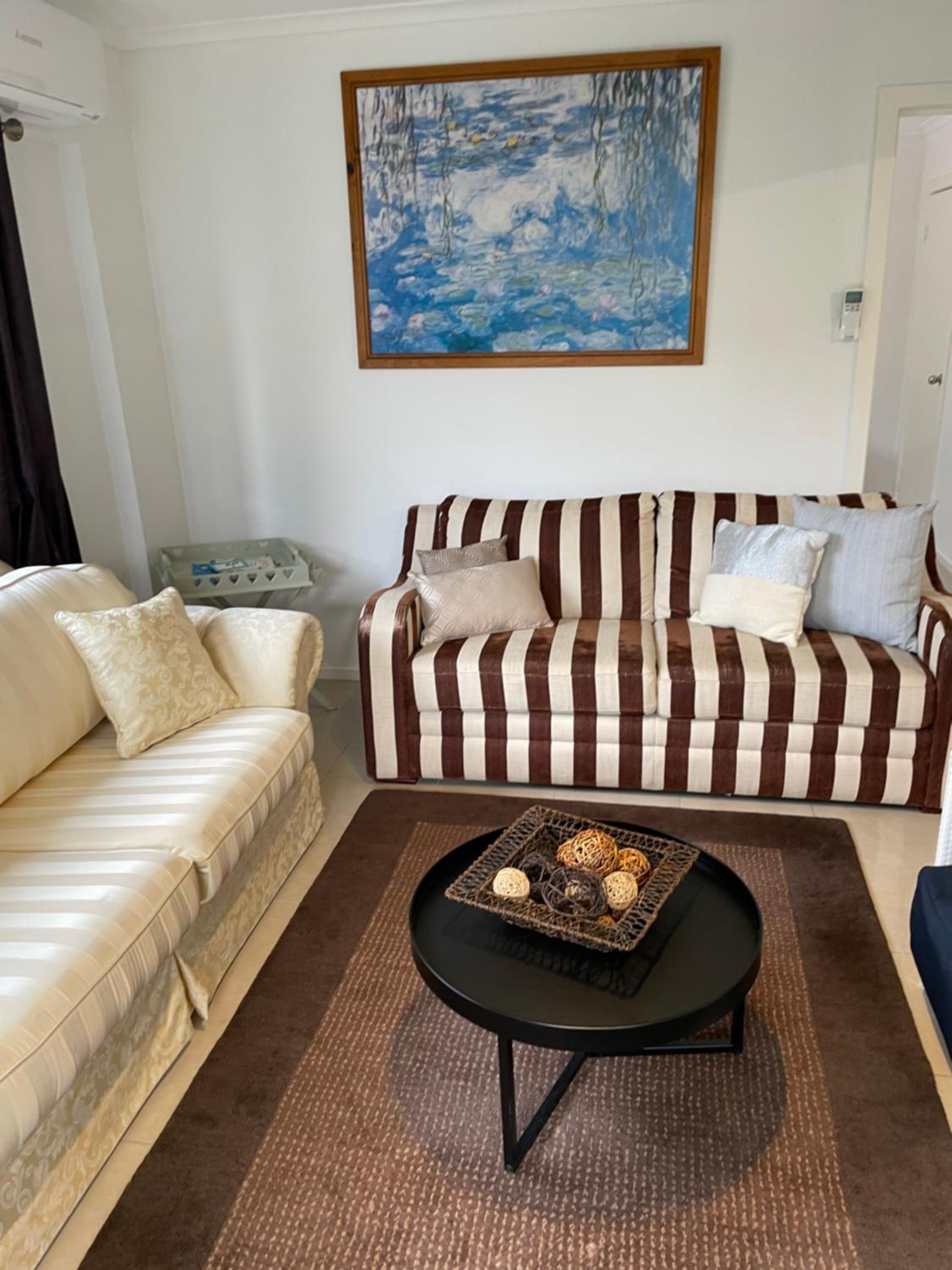 One-Bedroom House photo 2