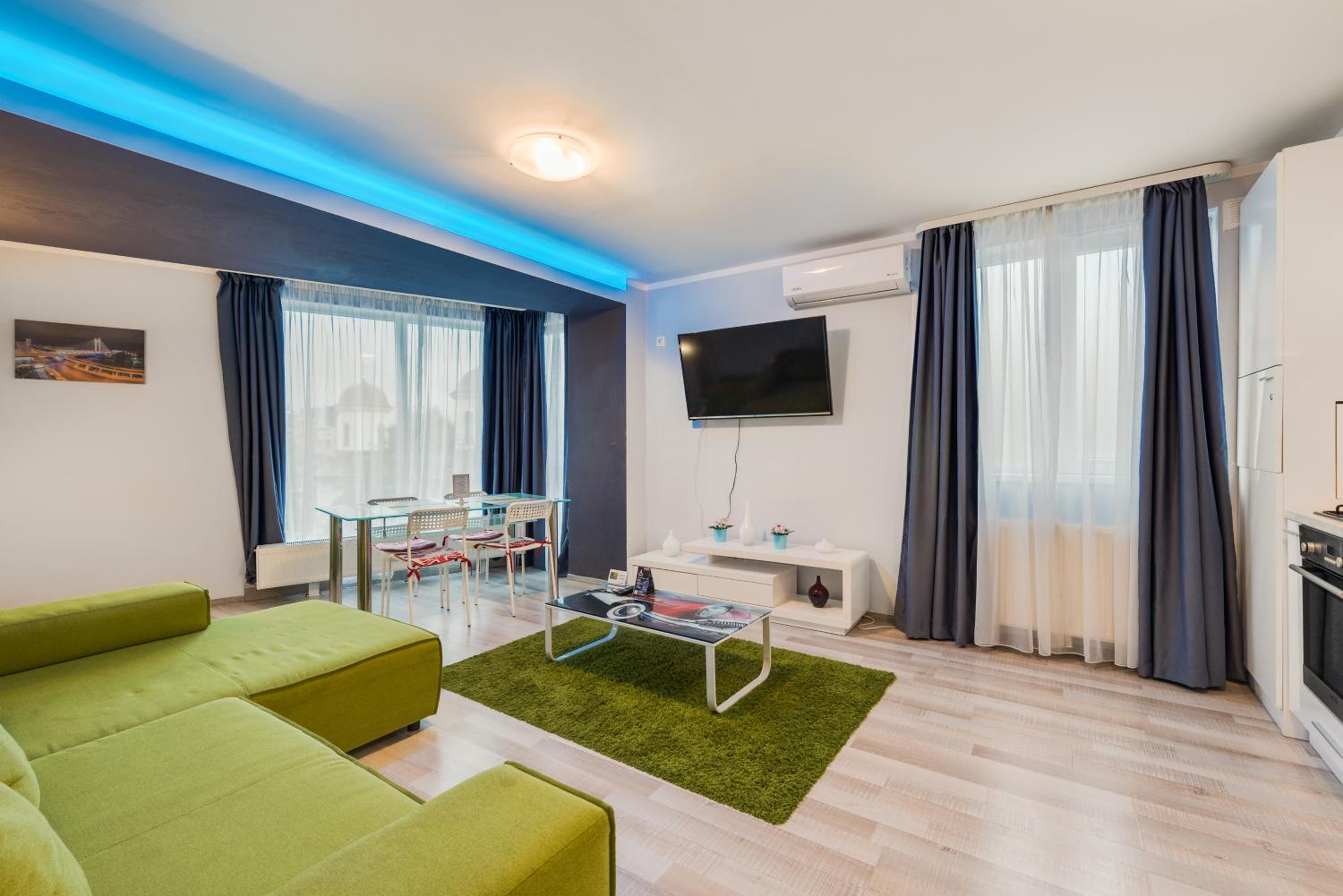Deluxe One-Bedroom Apartment with Terrace