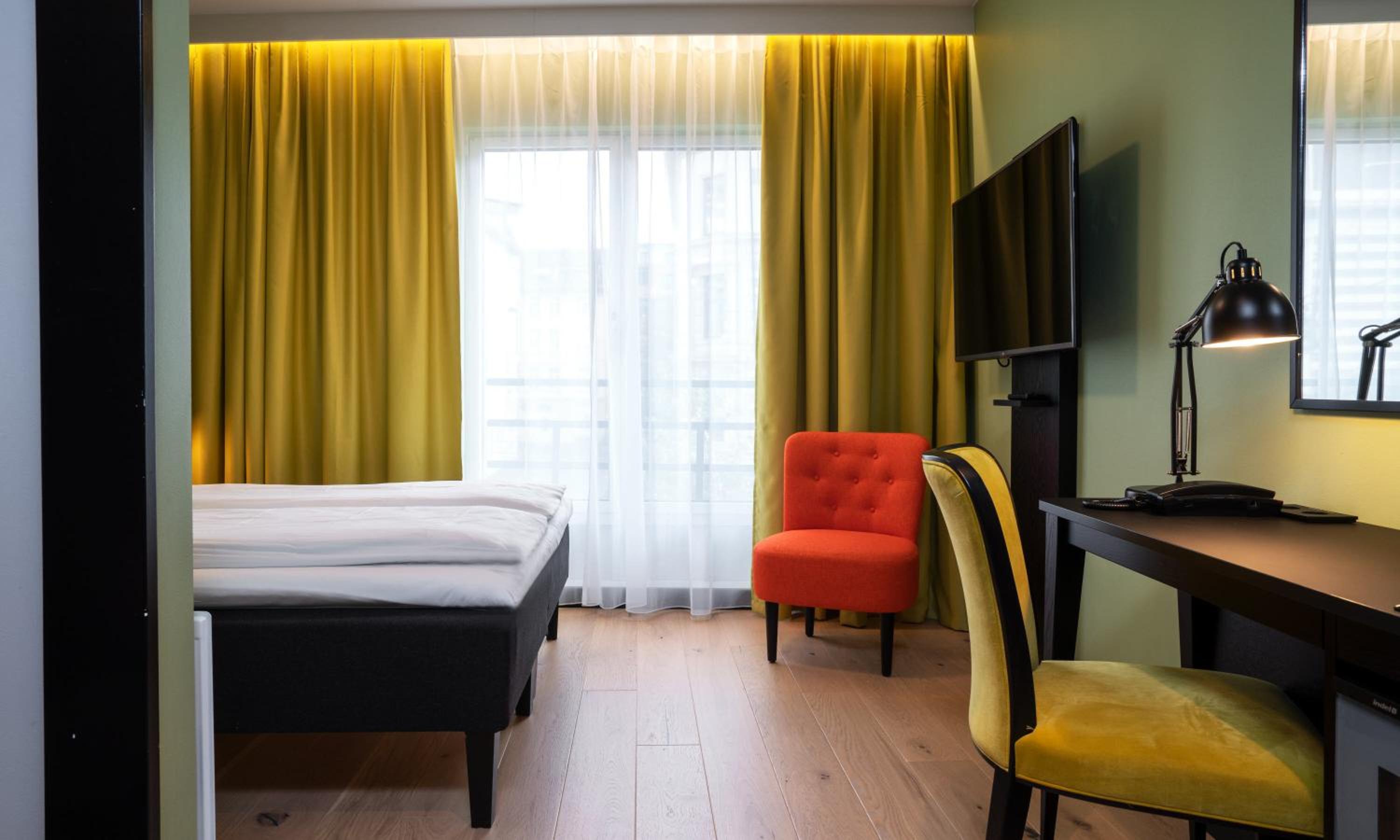 Standard Double Room - Photo 2