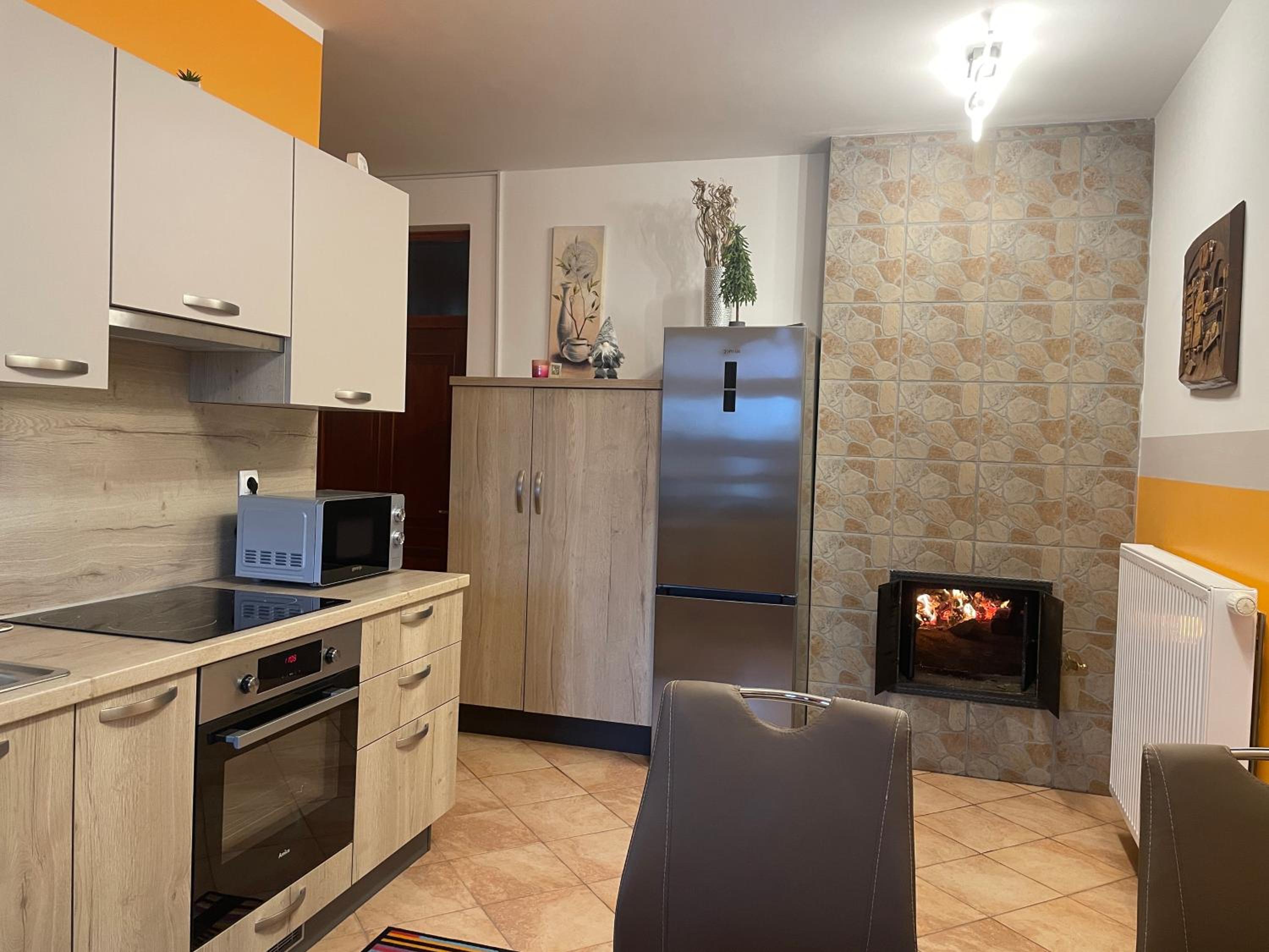 Two-Bedroom Apartment - Photo 9