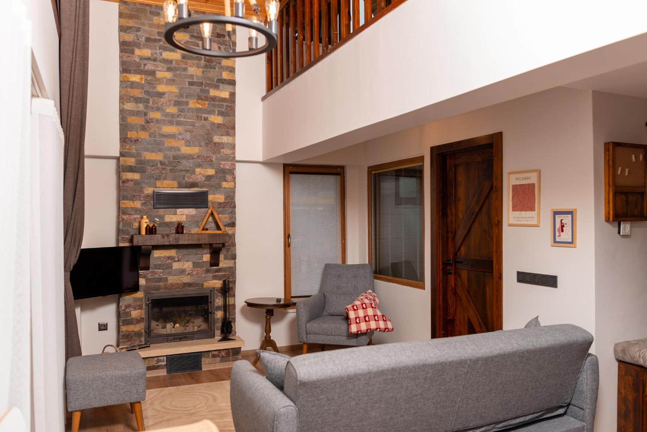 One-Bedroom House photo 1