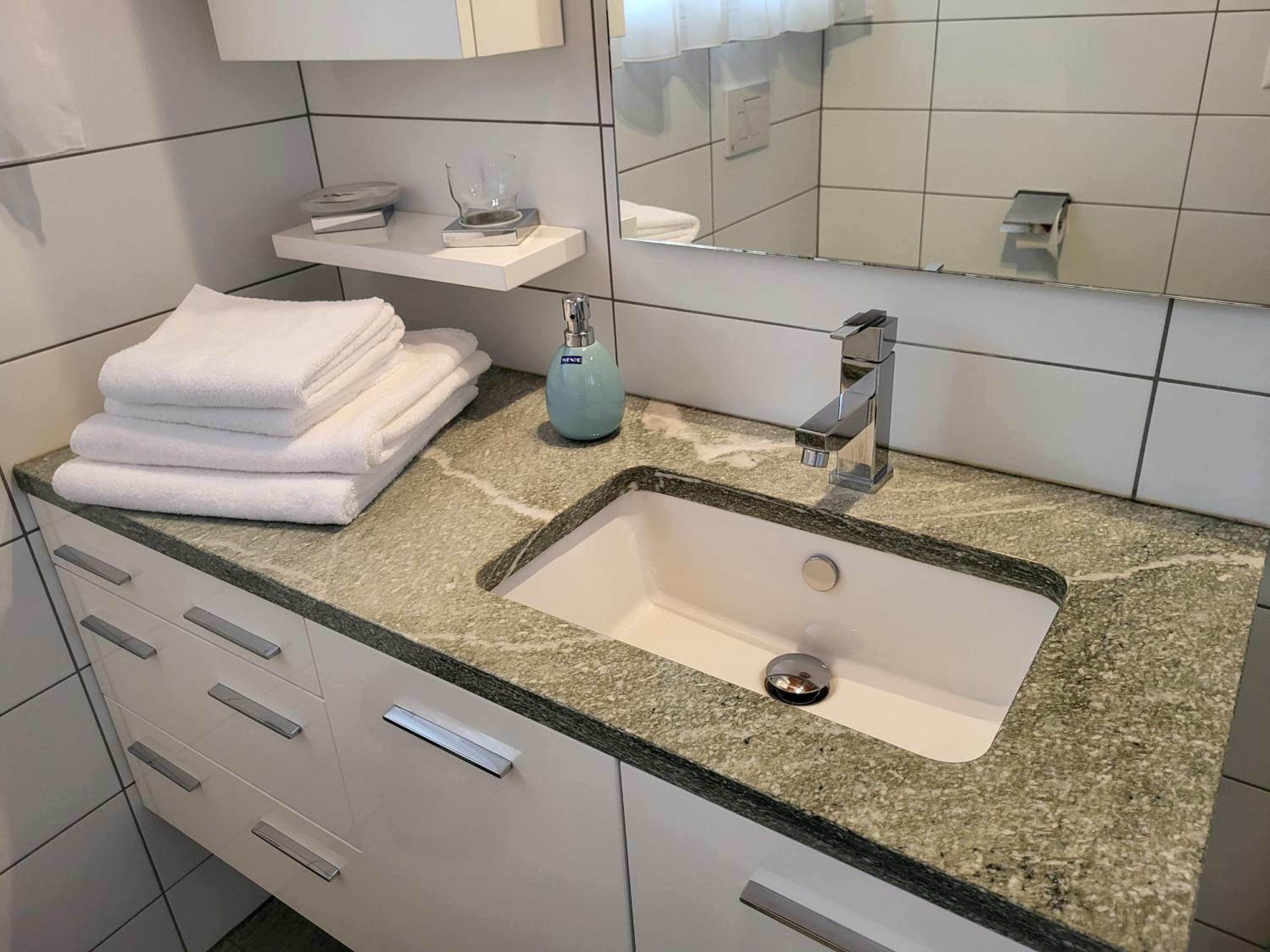 Superior Double or Twin Room - Photo 3