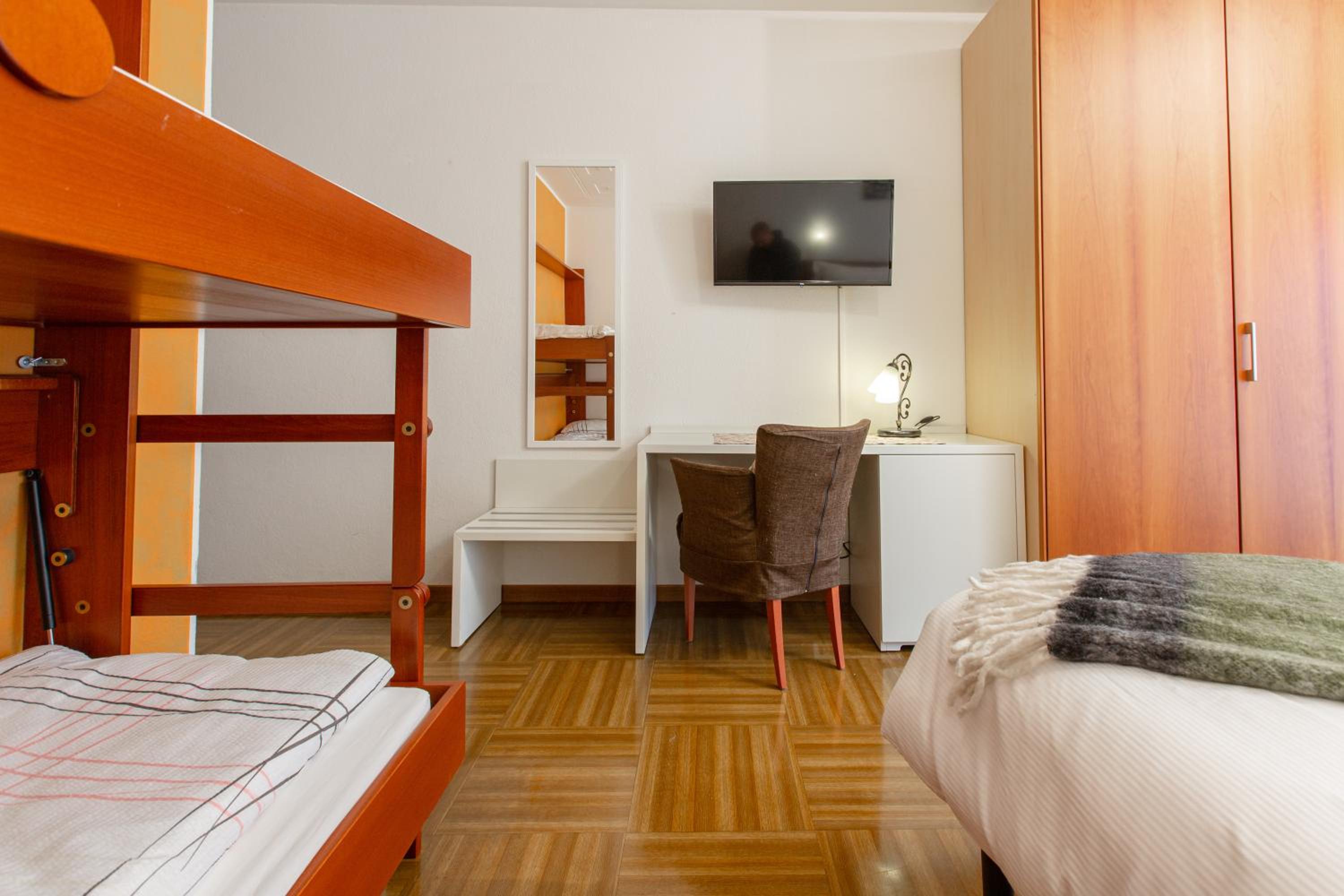 Superior Quadruple Room photo 3