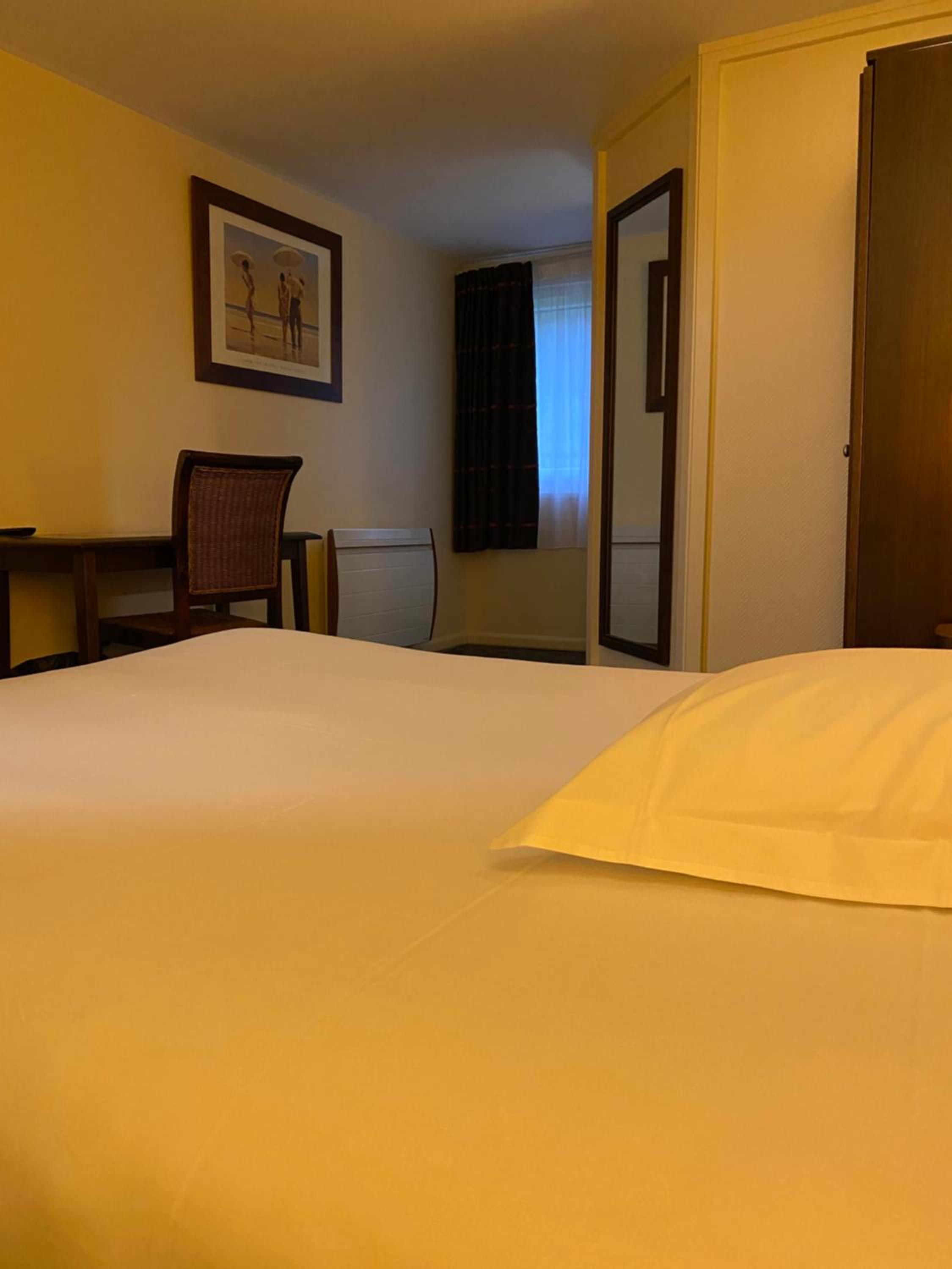Double Room - Photo 2
