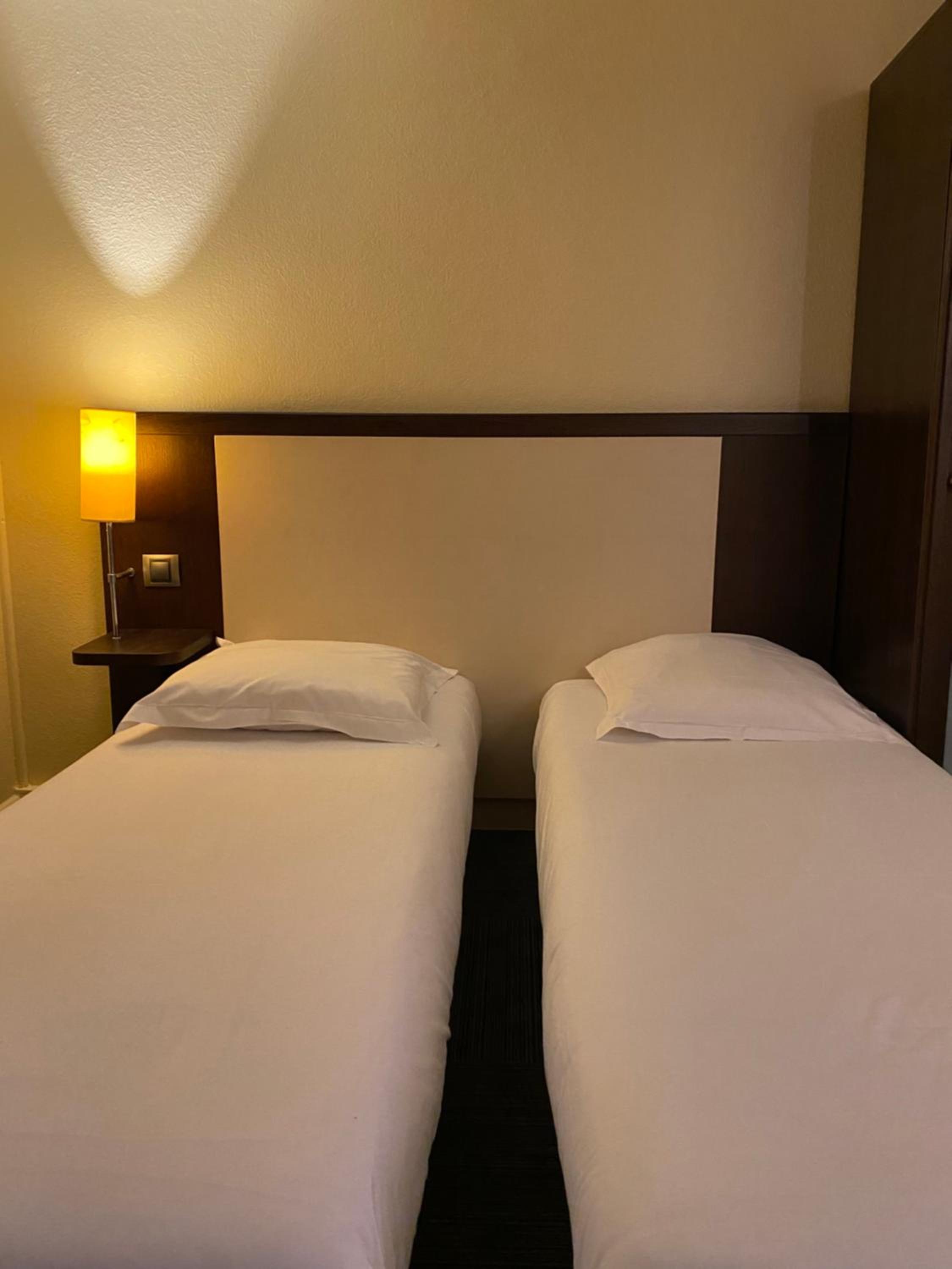 Twin Room - Photo 1