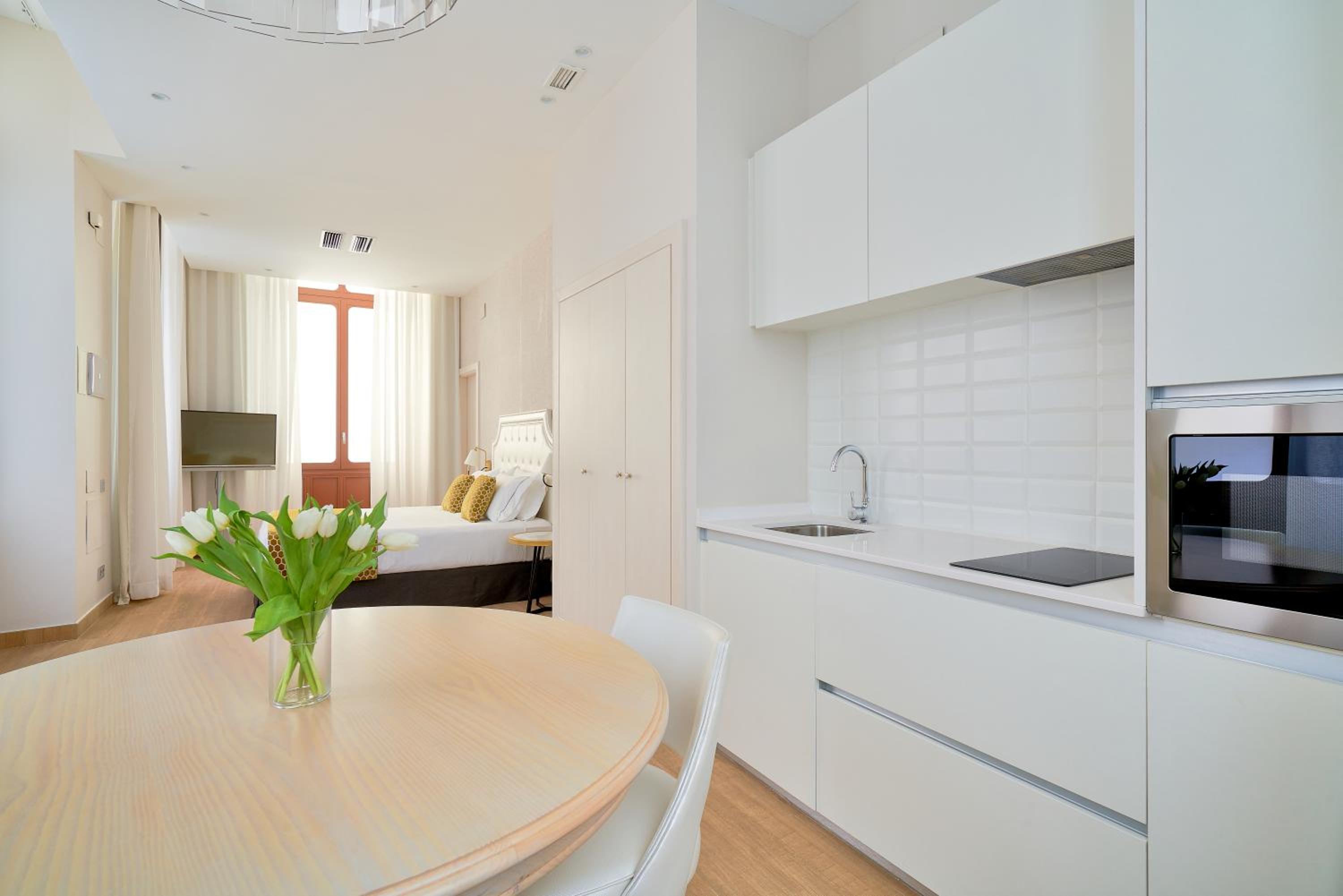 Studio Apartment photo 2