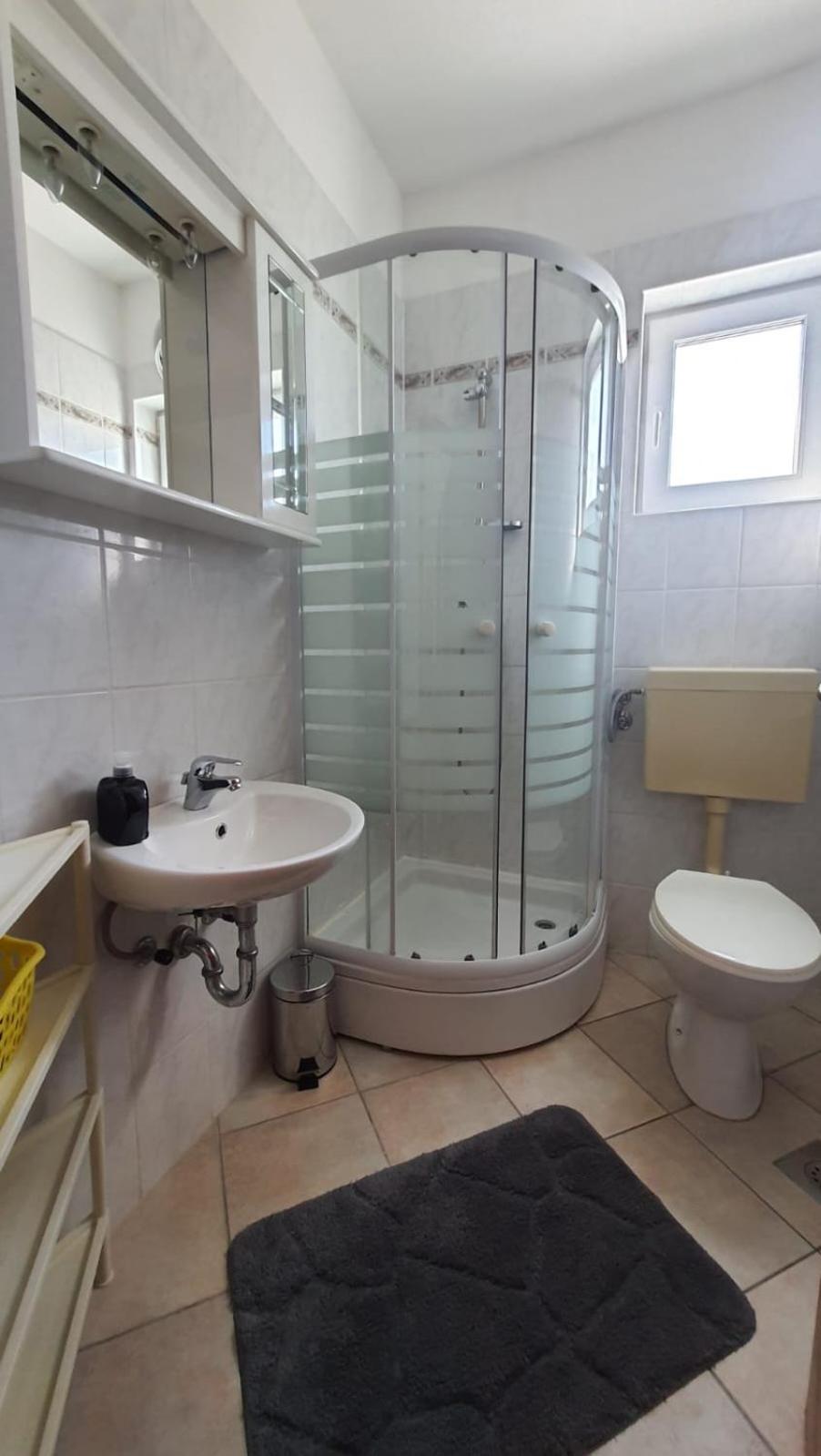 Two-Bedroom Apartment with Balcony photo 3