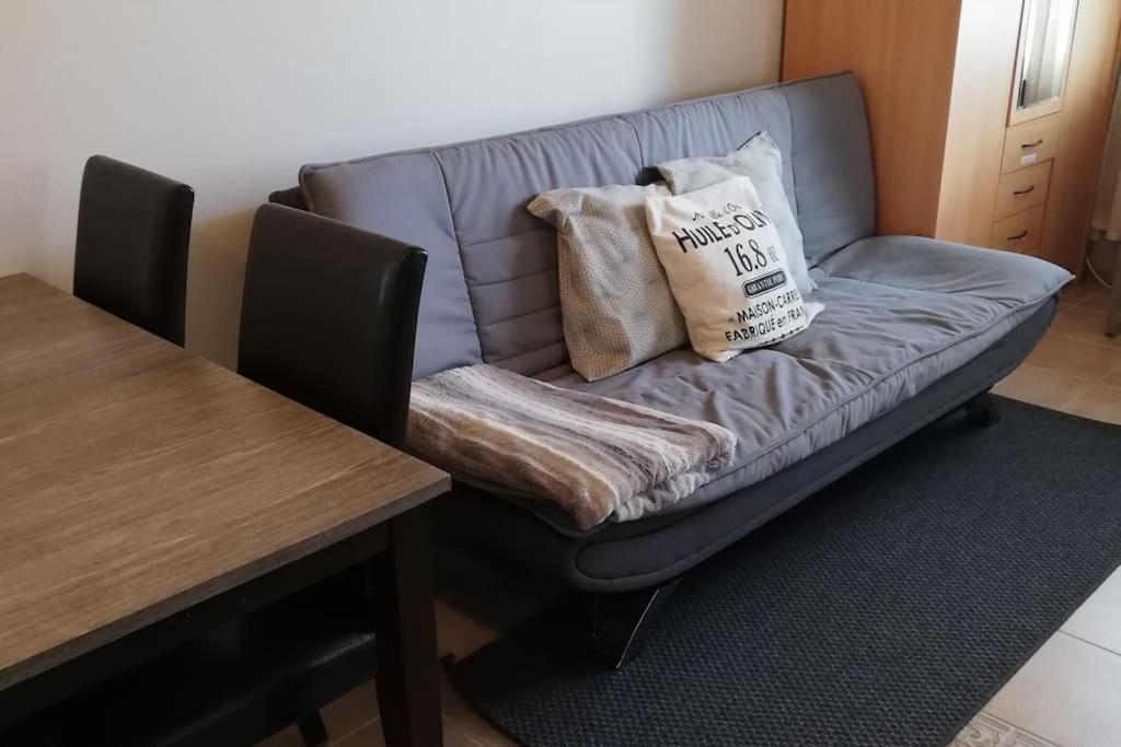 One-Bedroom Apartment - Photo 7