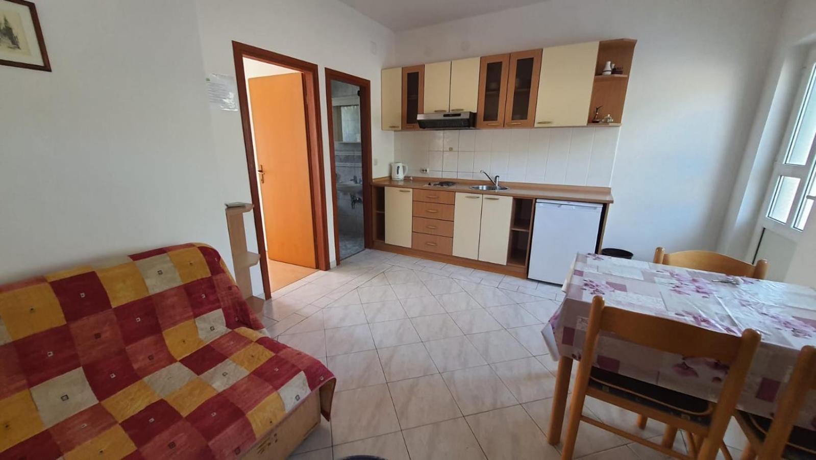 One-Bedroom Apartment with Terrace - Ground Floor photo 2
