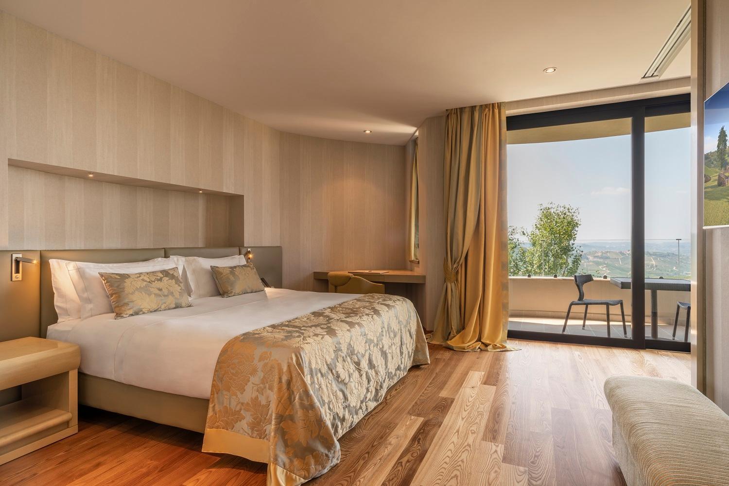 King Suite With Balcony