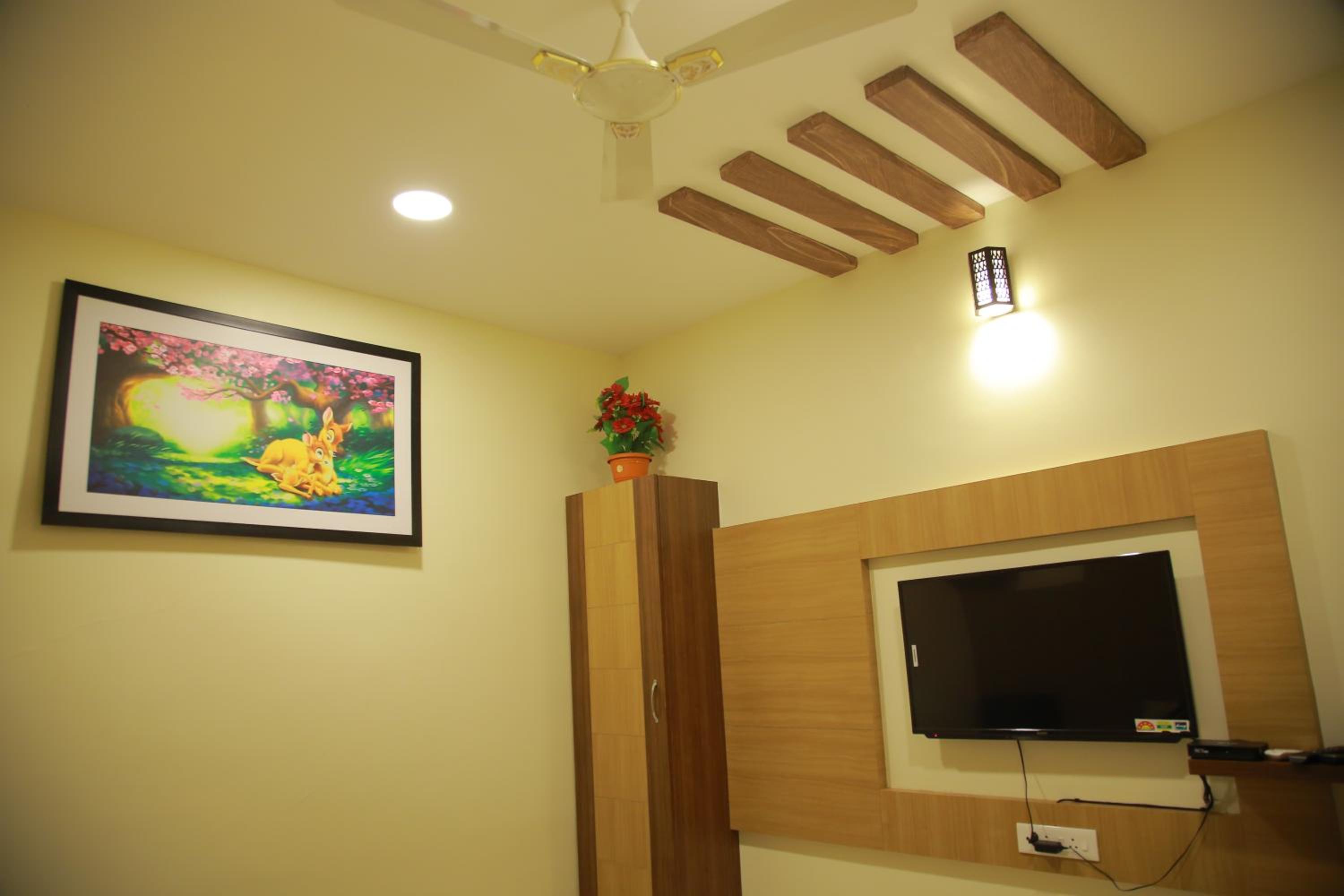 Deluxe Double Room with Extra Bed photo 3