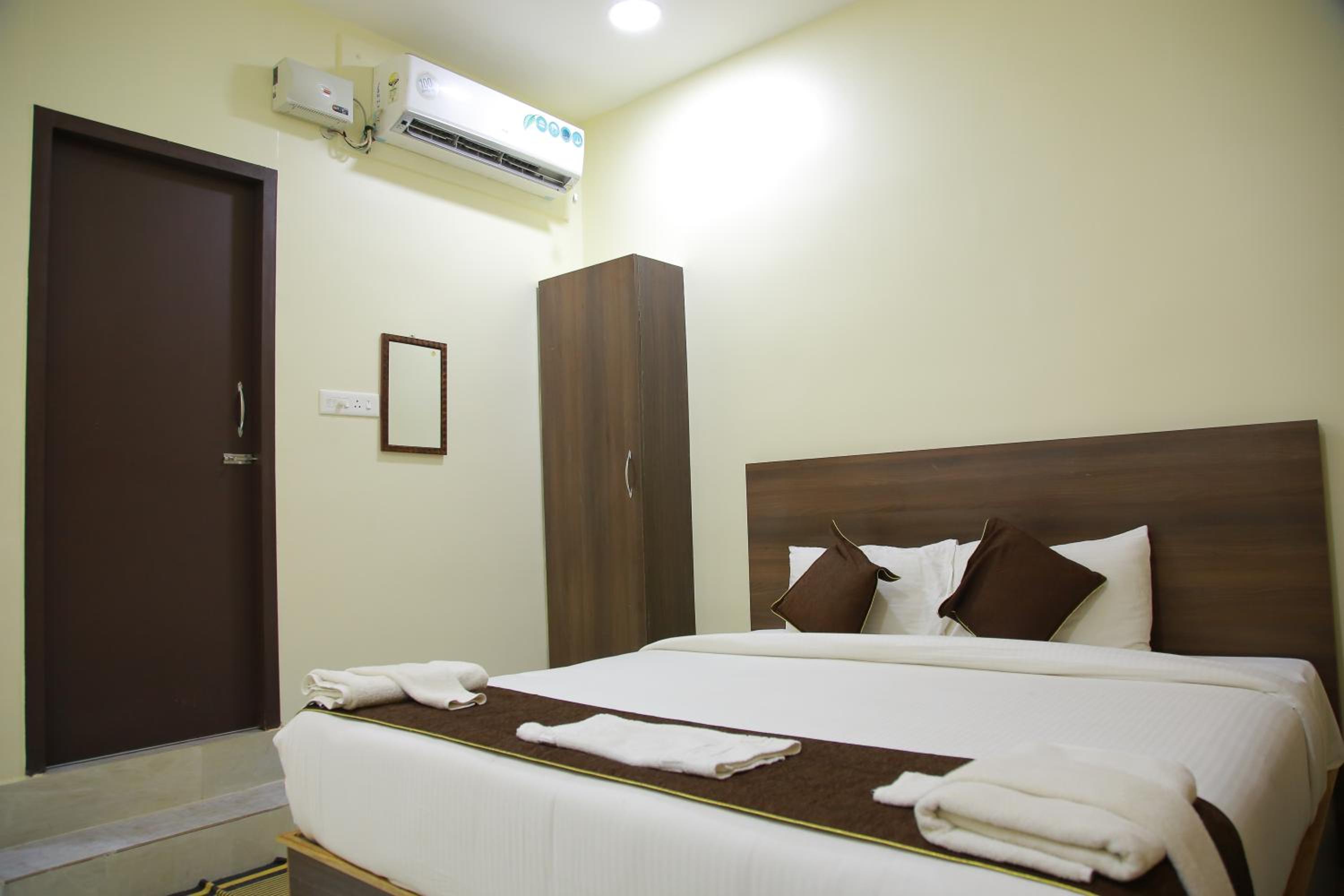 Deluxe Double Room photo 2