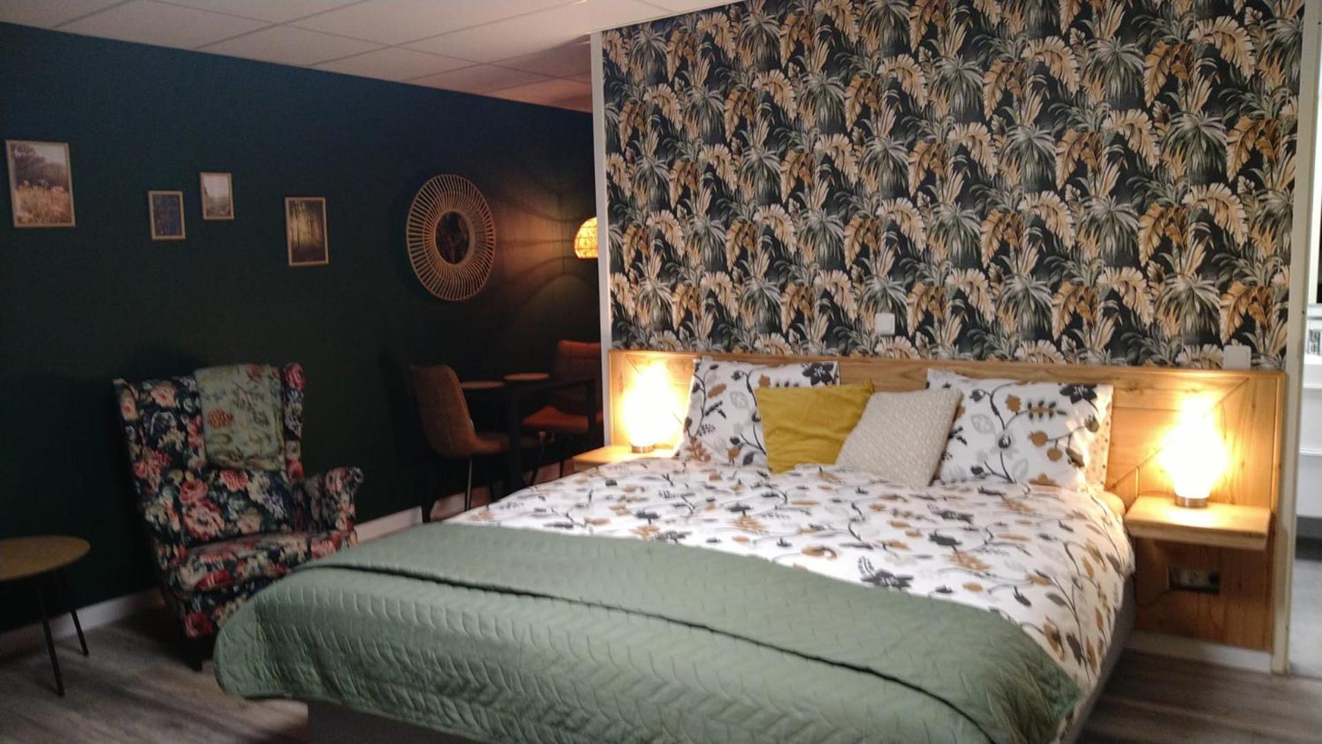 Deluxe Queen Room - Photo 6