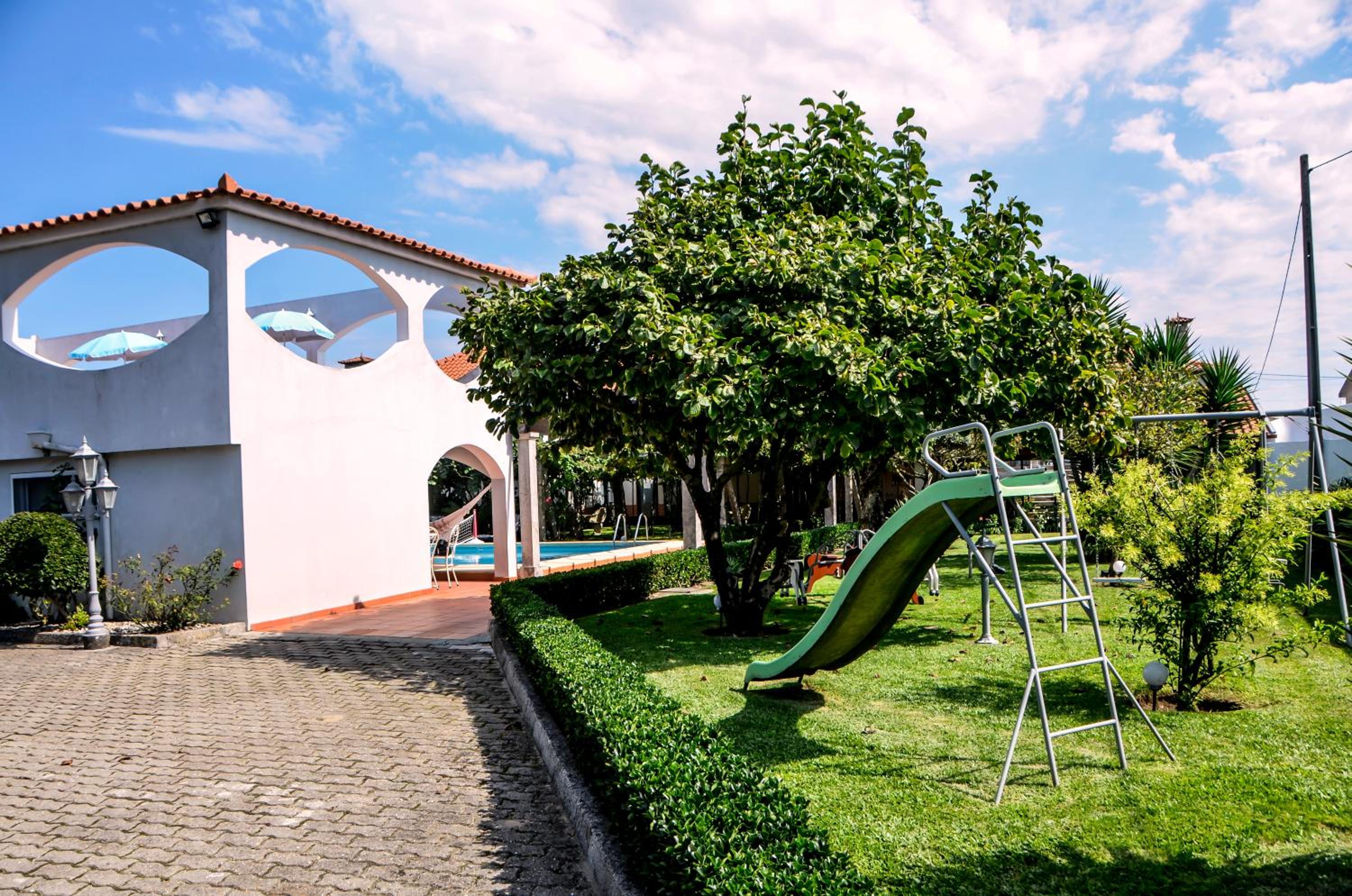 Four-Bedroom House photo 3