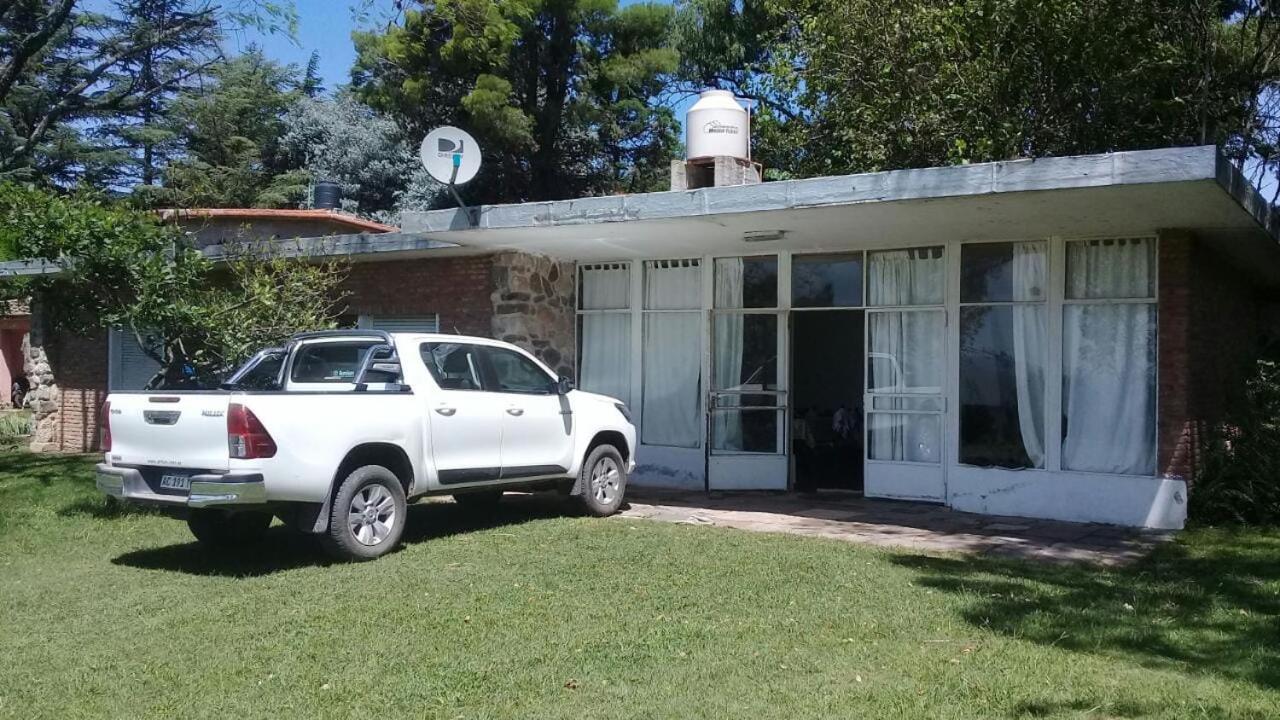 Three-Bedroom House photo 3