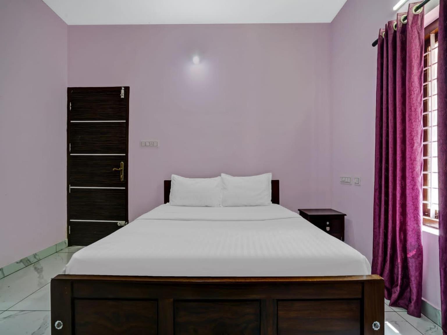 带独立浴室的双人房