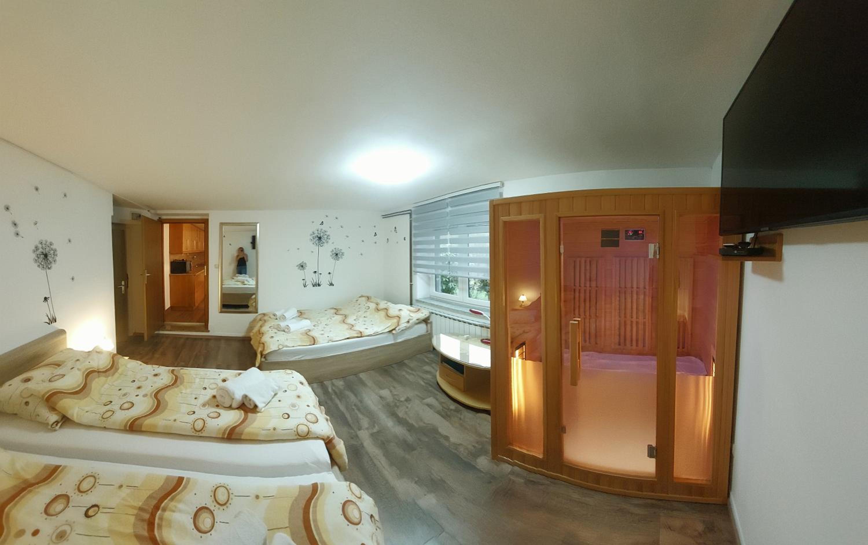 Apartment - Ground Floor - Photo 1