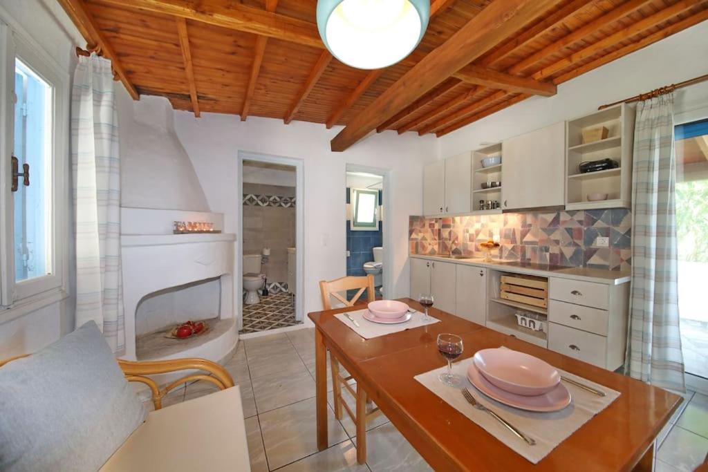 Two-Bedroom House photo 2