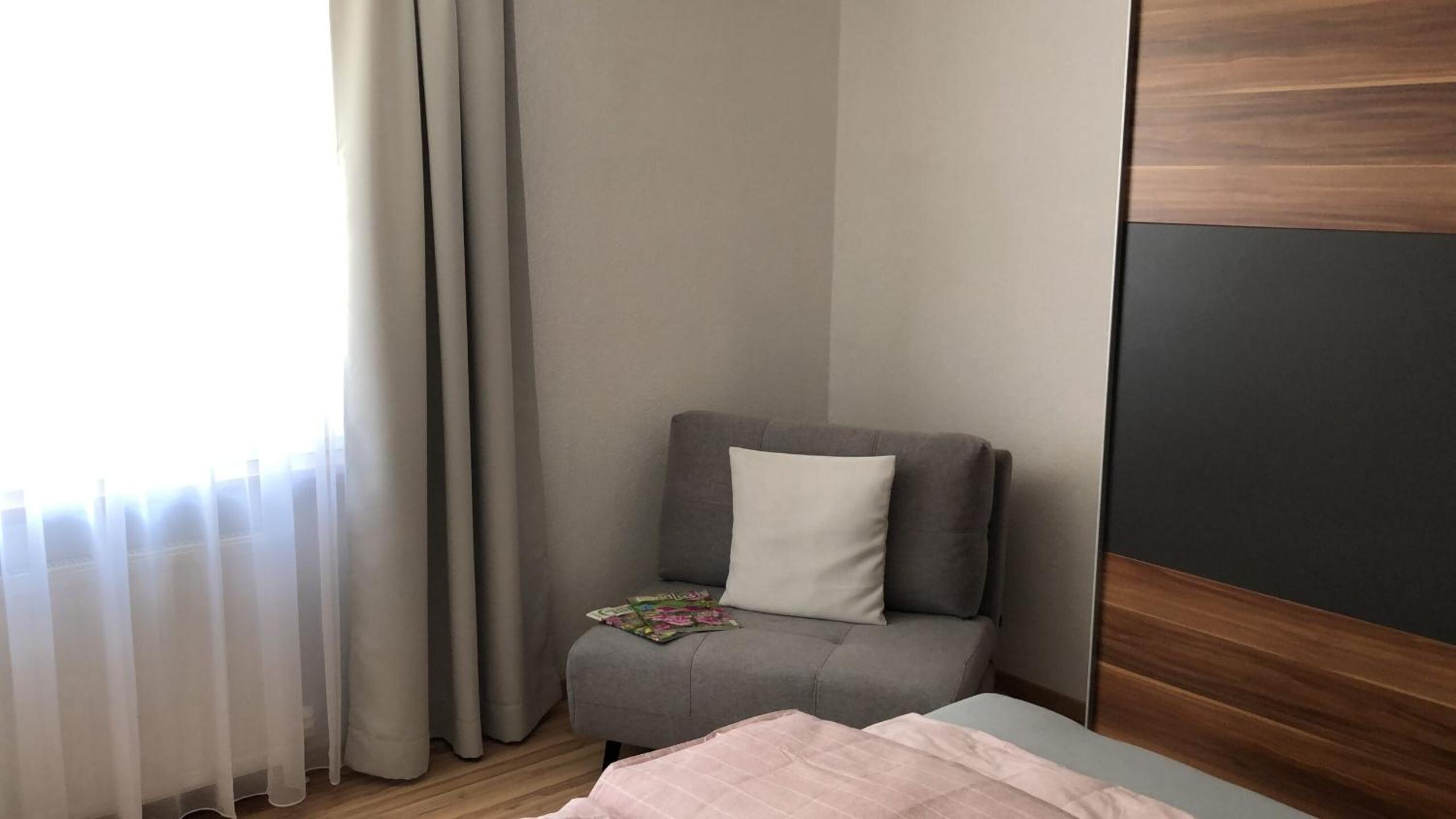 One-Bedroom Apartment photo 1