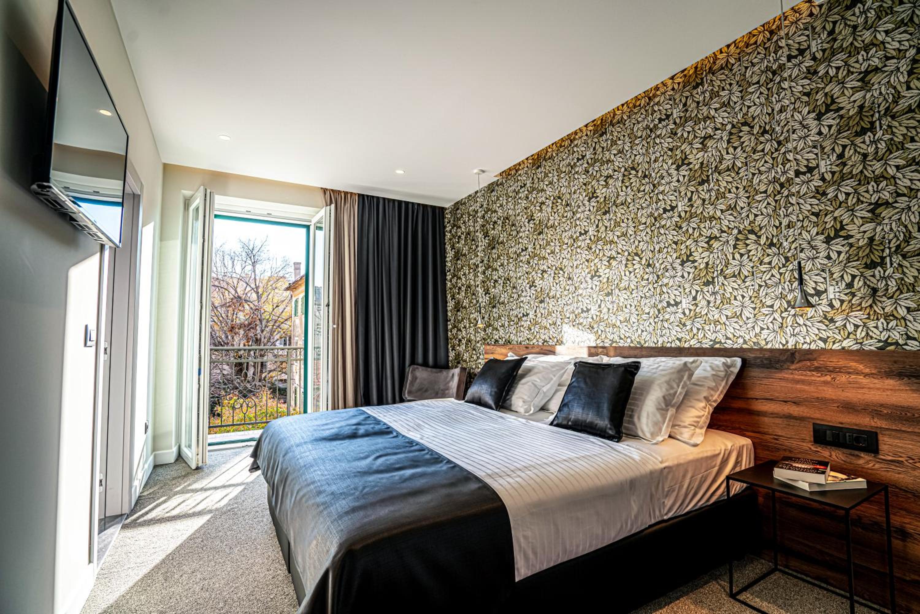 Double or Twin Room with Balcony
