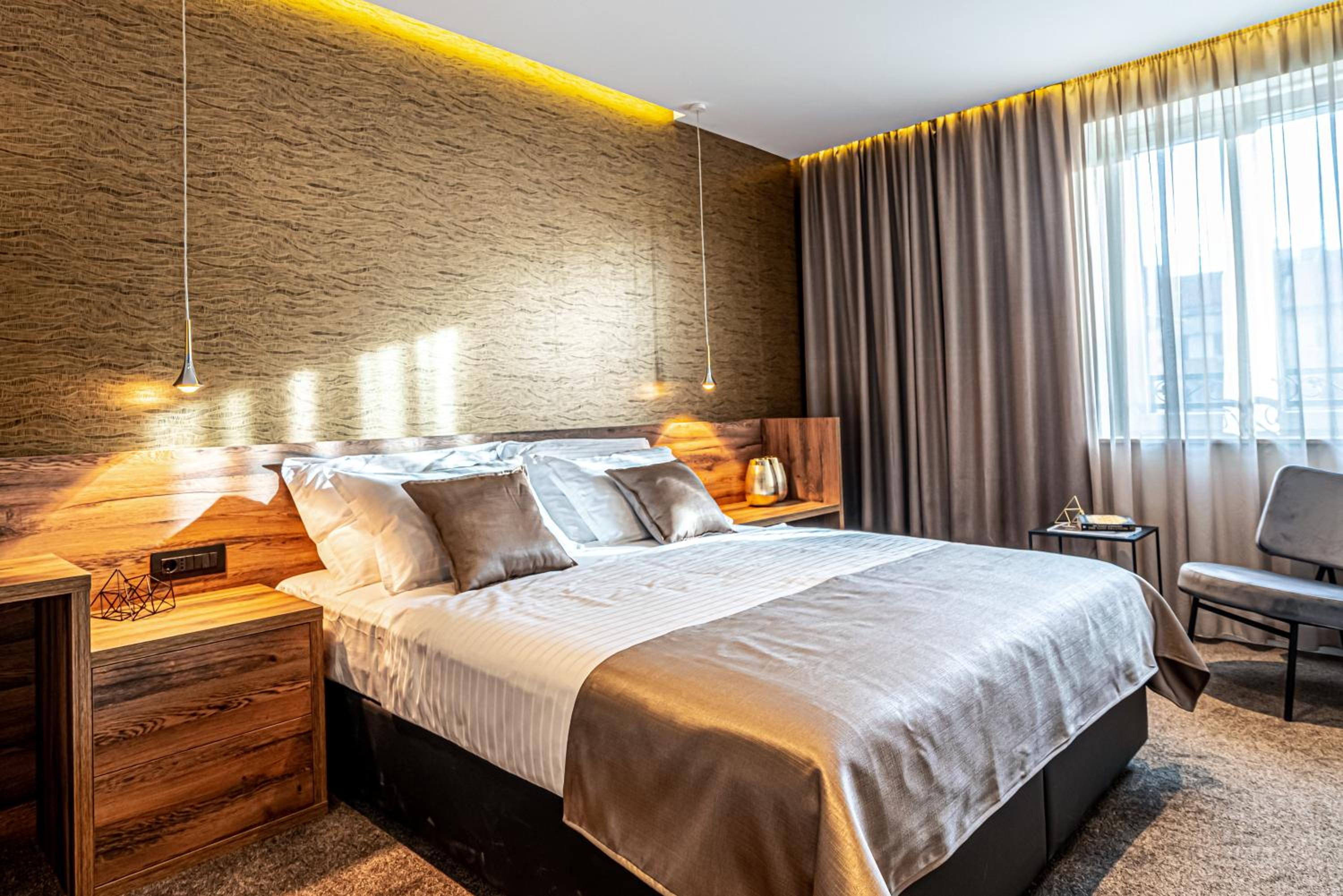 Standard King Room