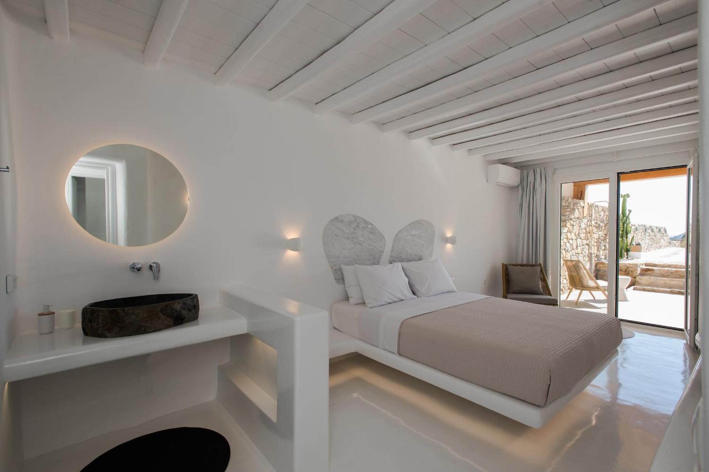 Four-Bedroom Villa photo 3