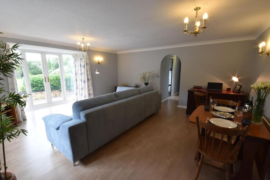One-Bedroom House photo 1