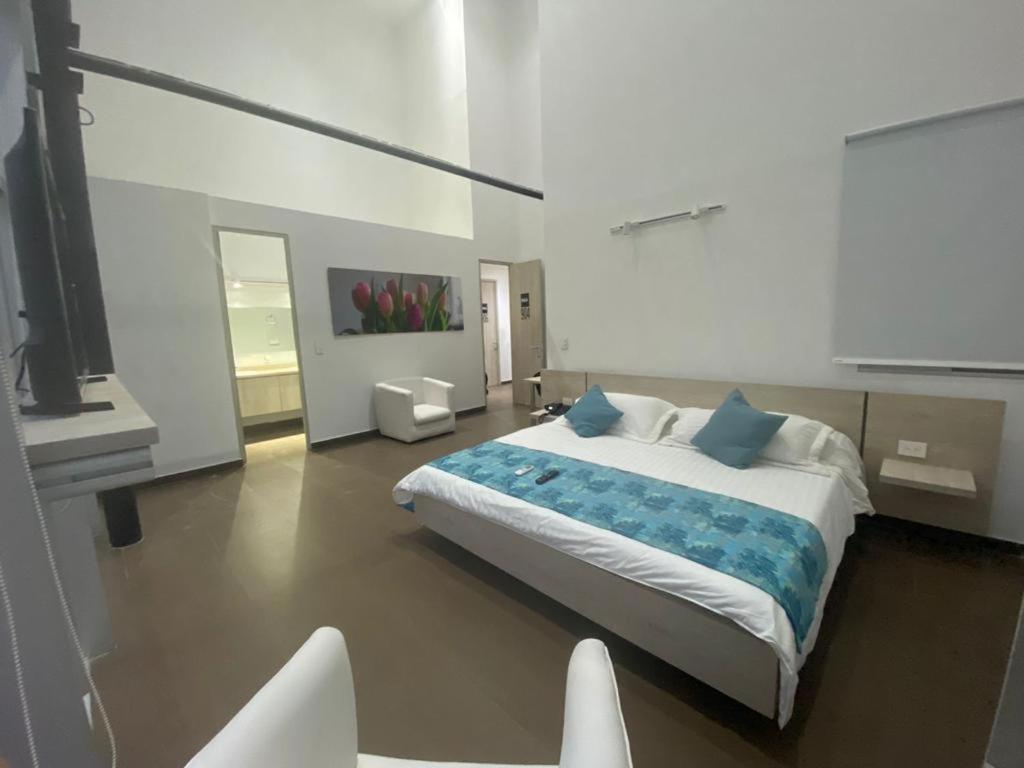 Deluxe Junior Suite photo 2