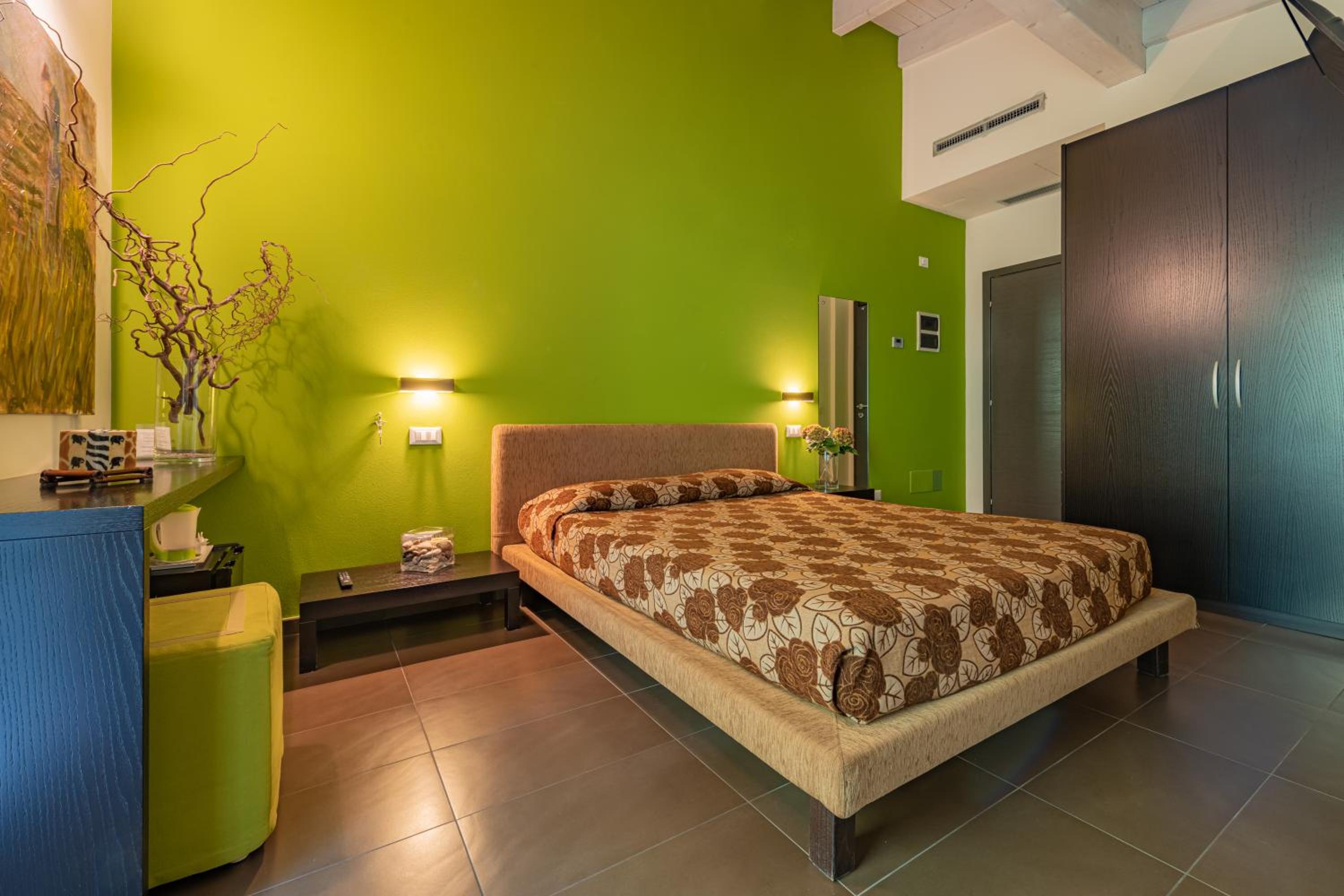 Double Room - Photo 1