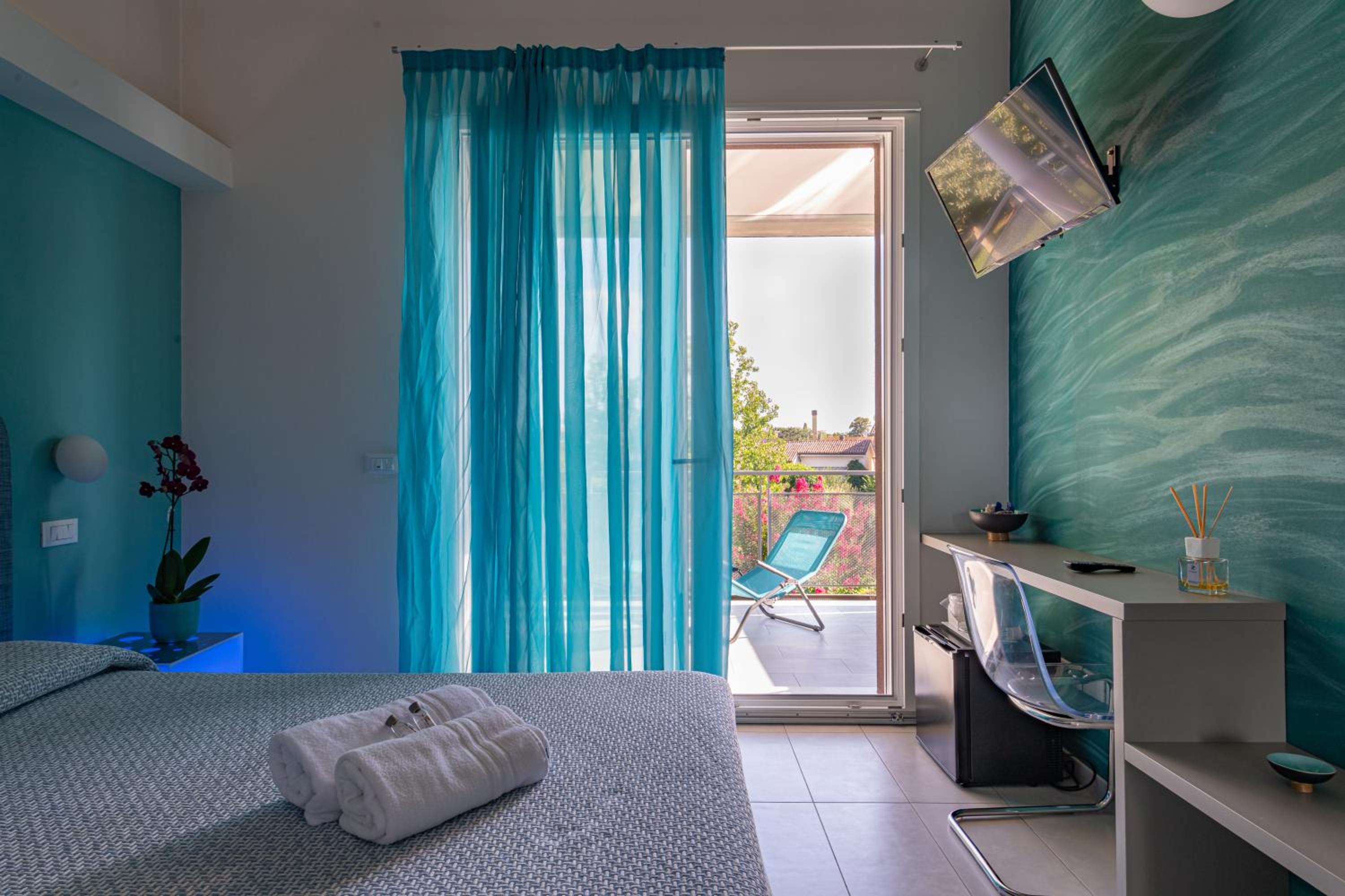 Double Room - Photo 3