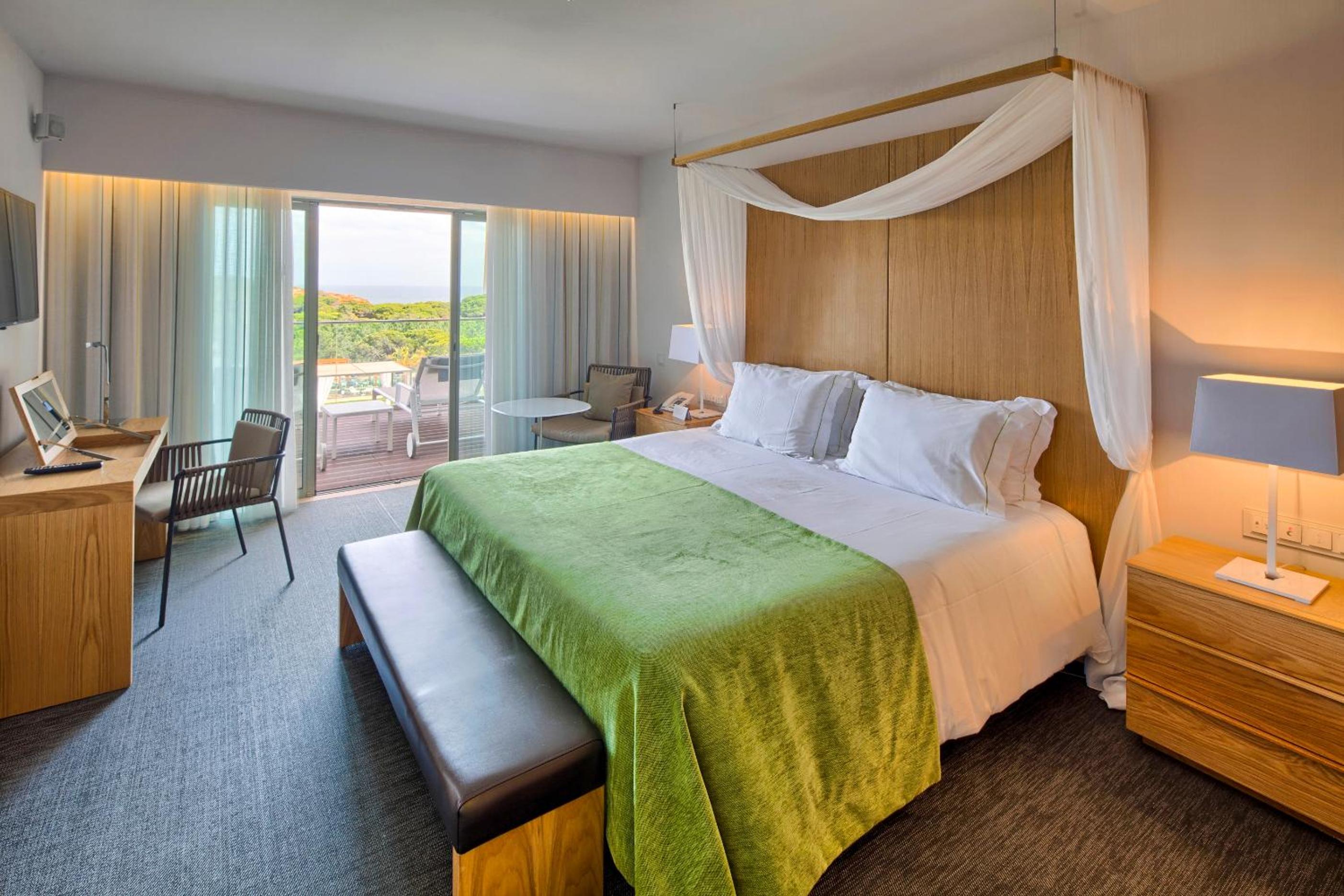 Deluxe Double Or Twin Room With Resort View - Easter Package