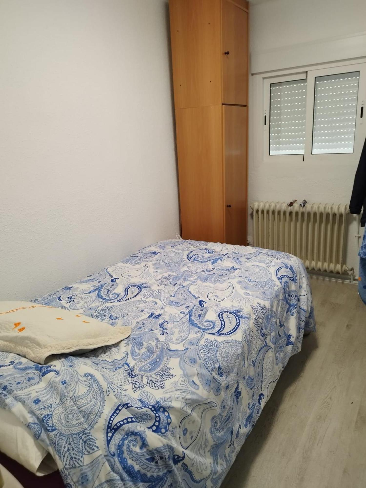 Standard Single Room with Shared Bathroom photo 2