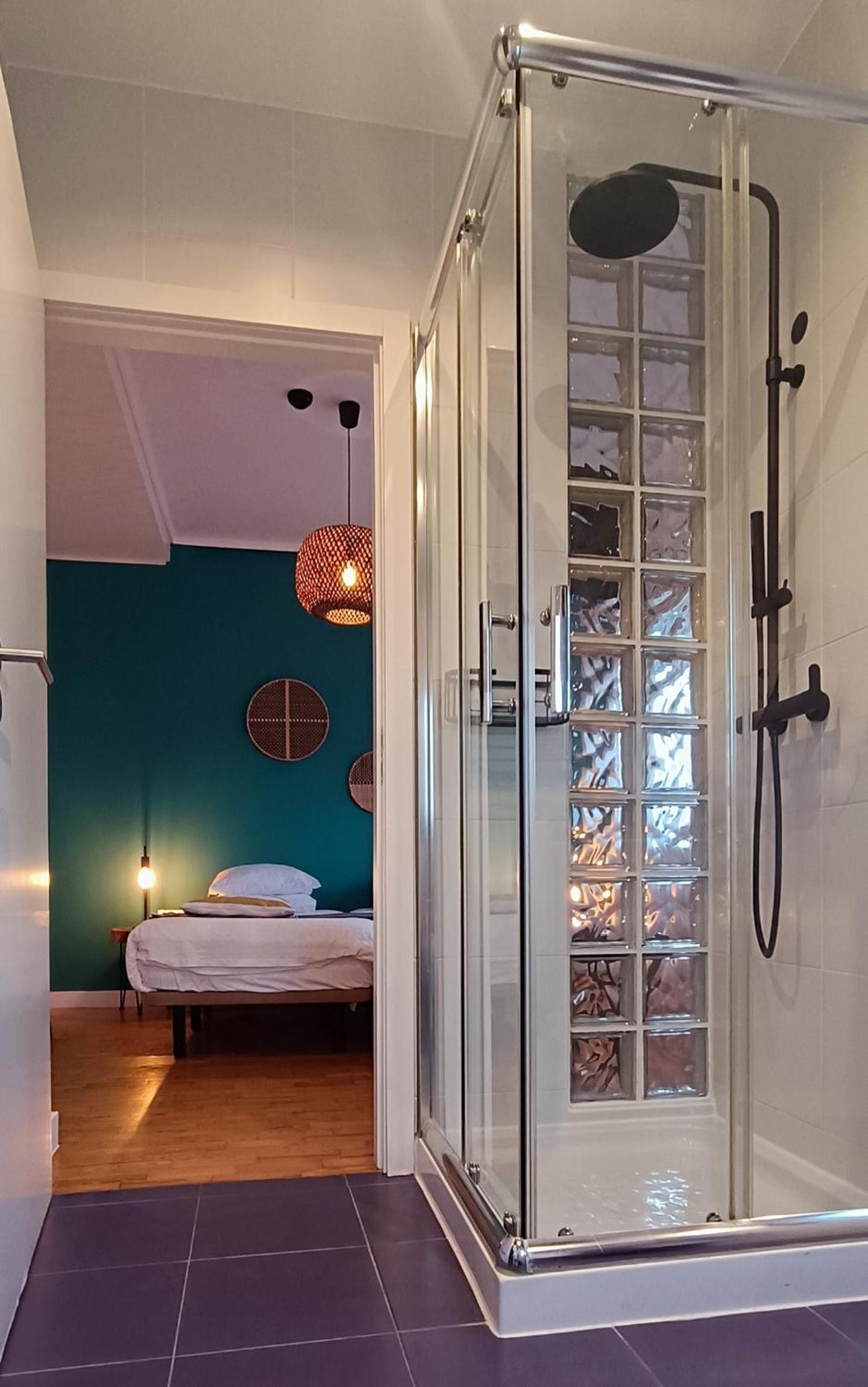 Double Room with Private Bathroom - Photo 5