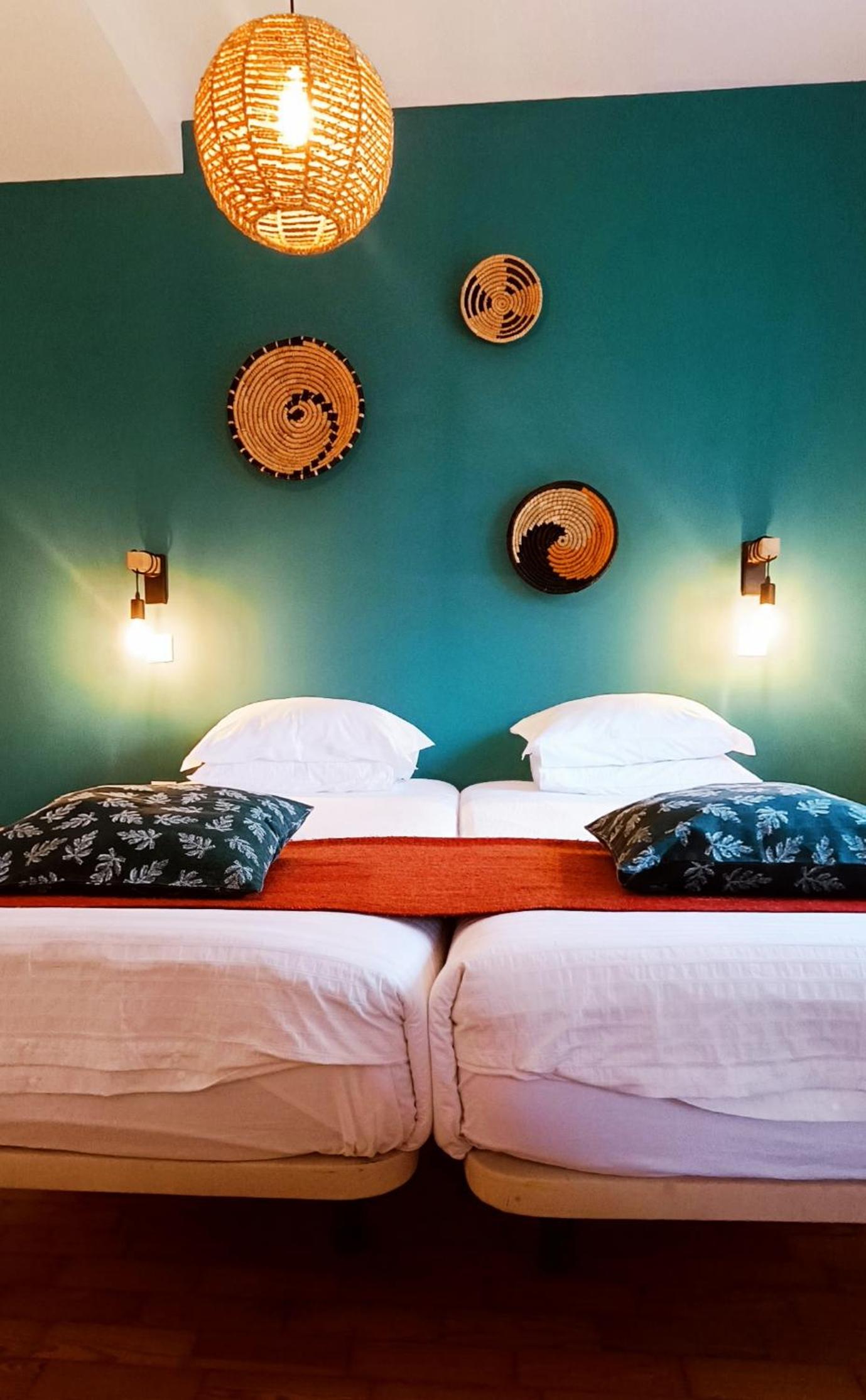 Double Room with Private Bathroom - Photo 2