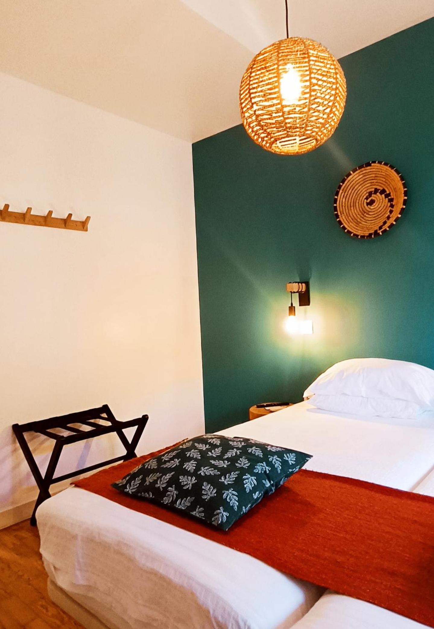 Double Room with Private Bathroom - Photo 9