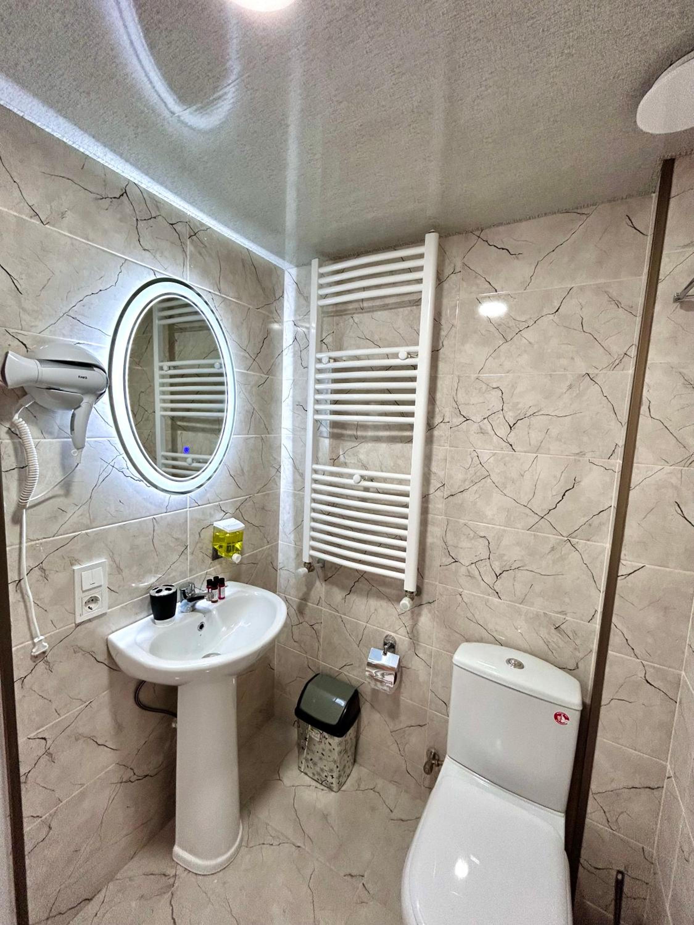 Double or Twin Room photo 2