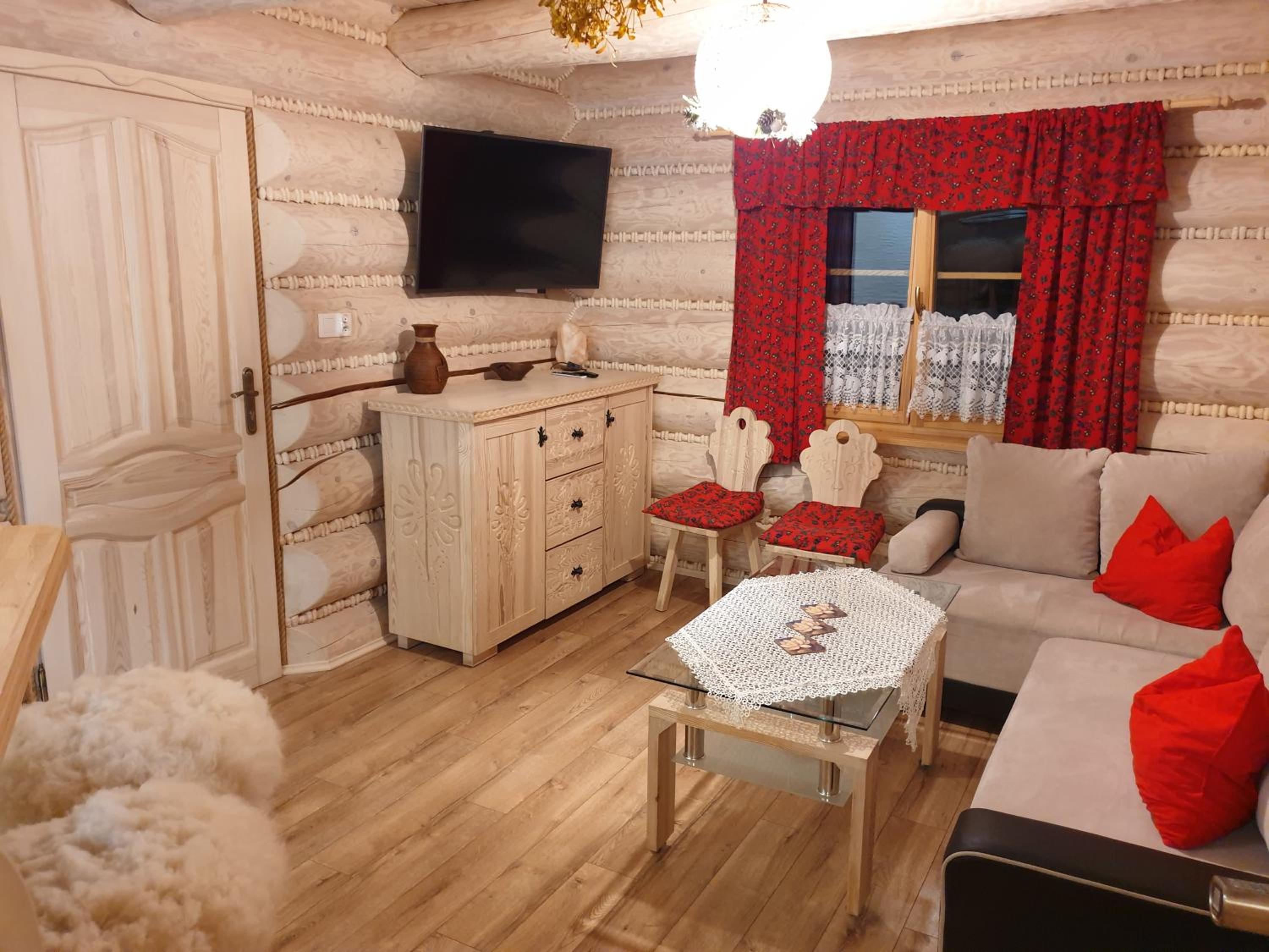 Apartment with Terrace - Photo 4