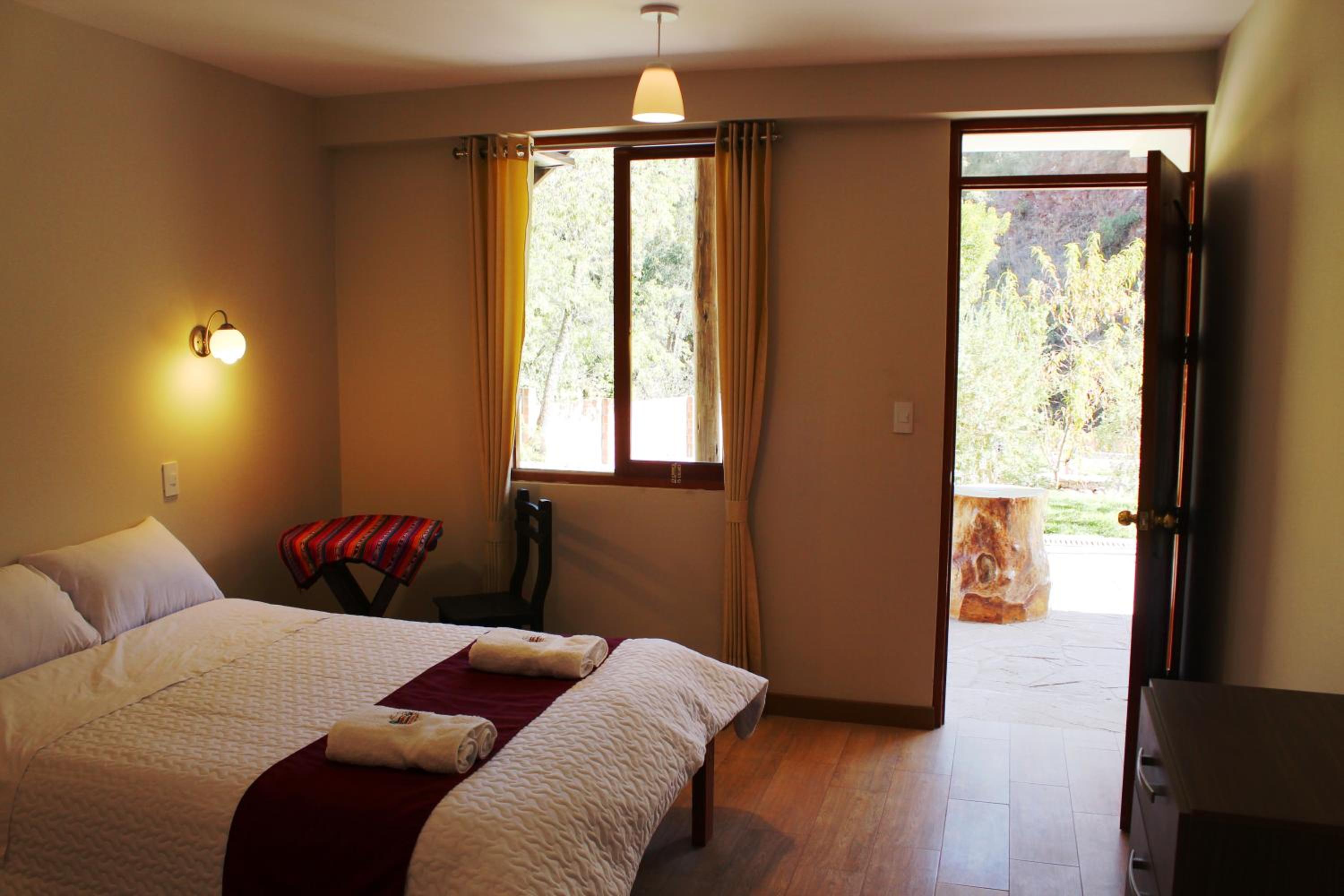 Deluxe Queen Room