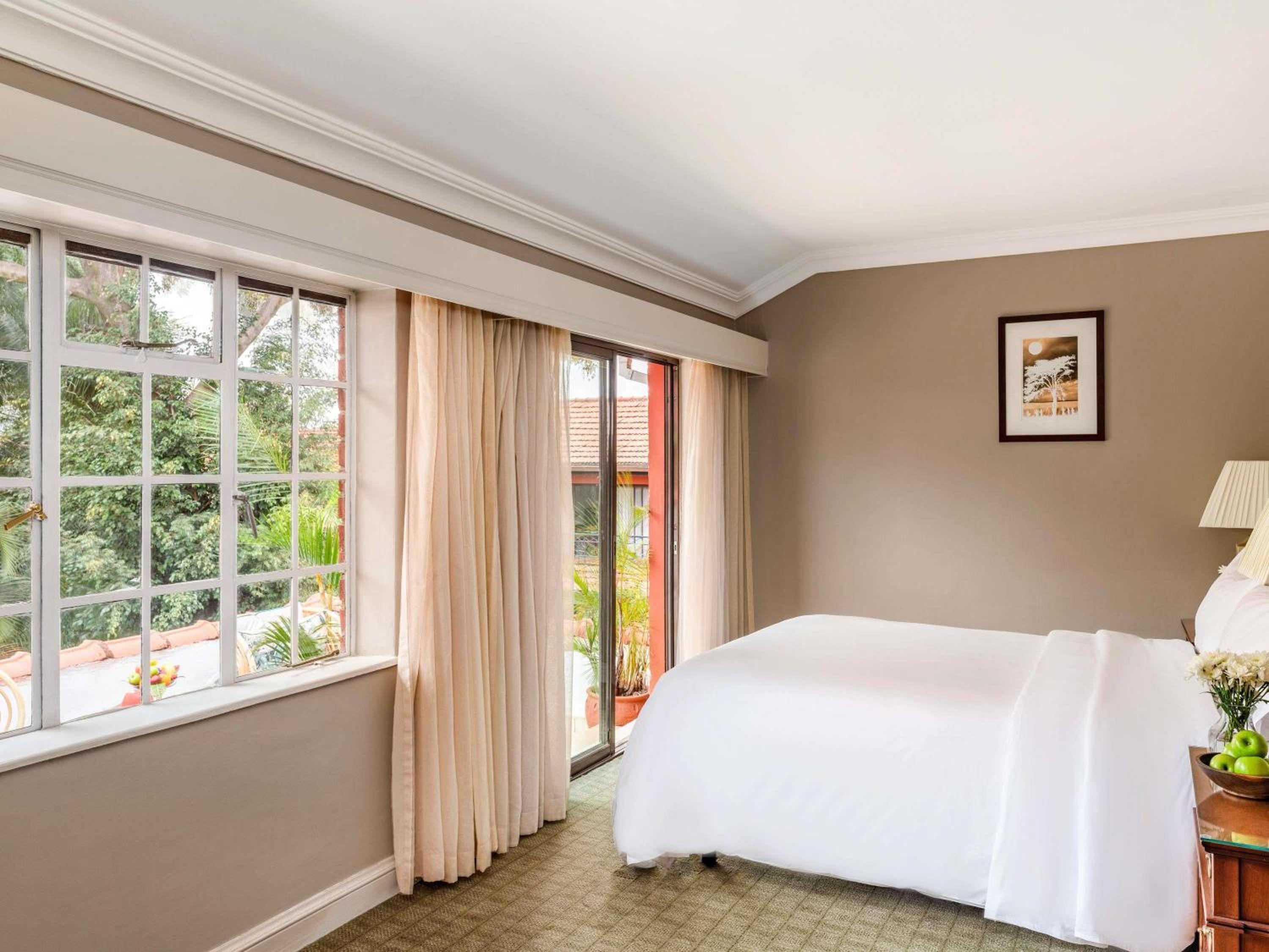 Junior King Suite photo 1