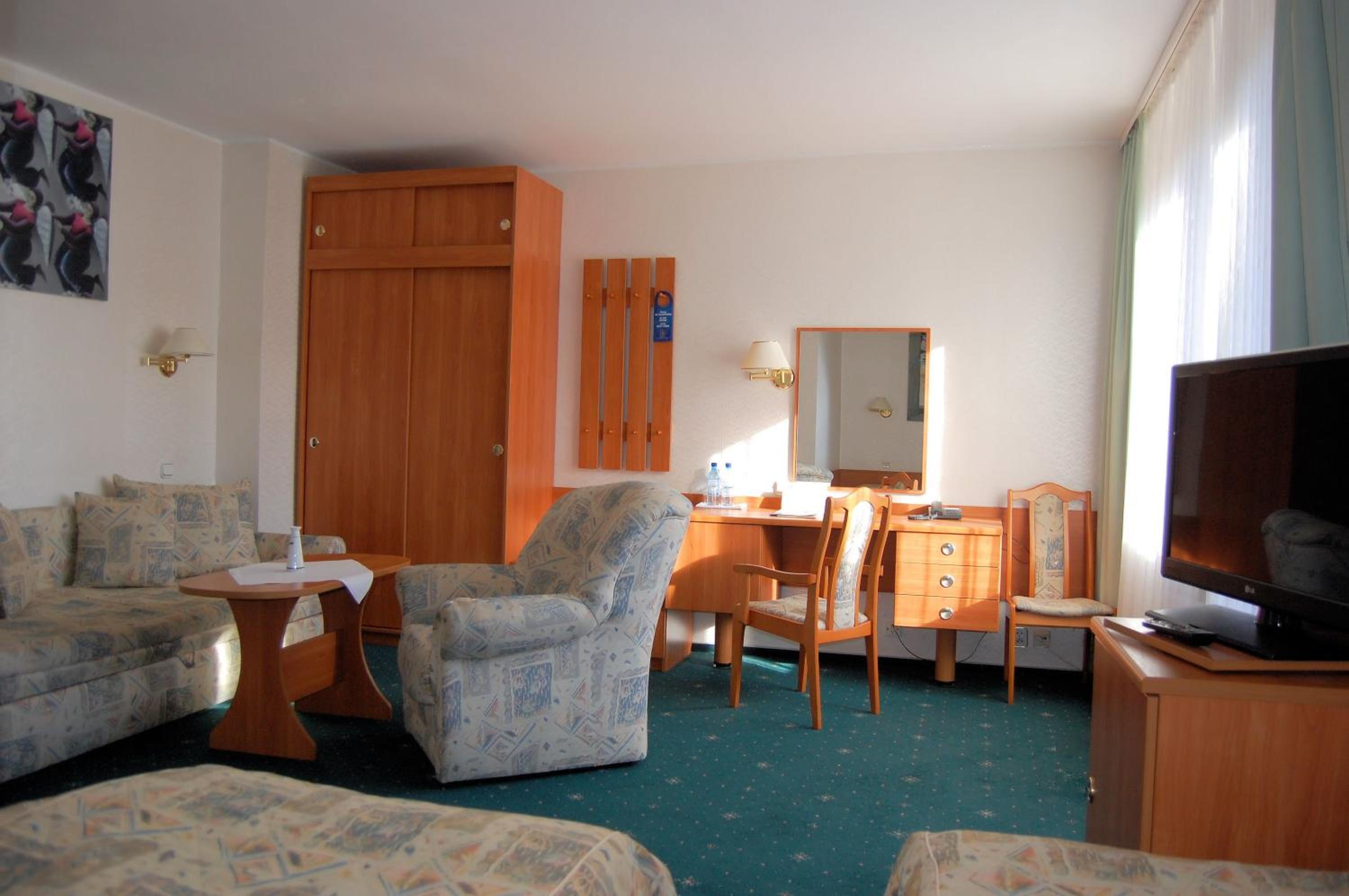 Double Room with Balcony or Terrace - Photo 4