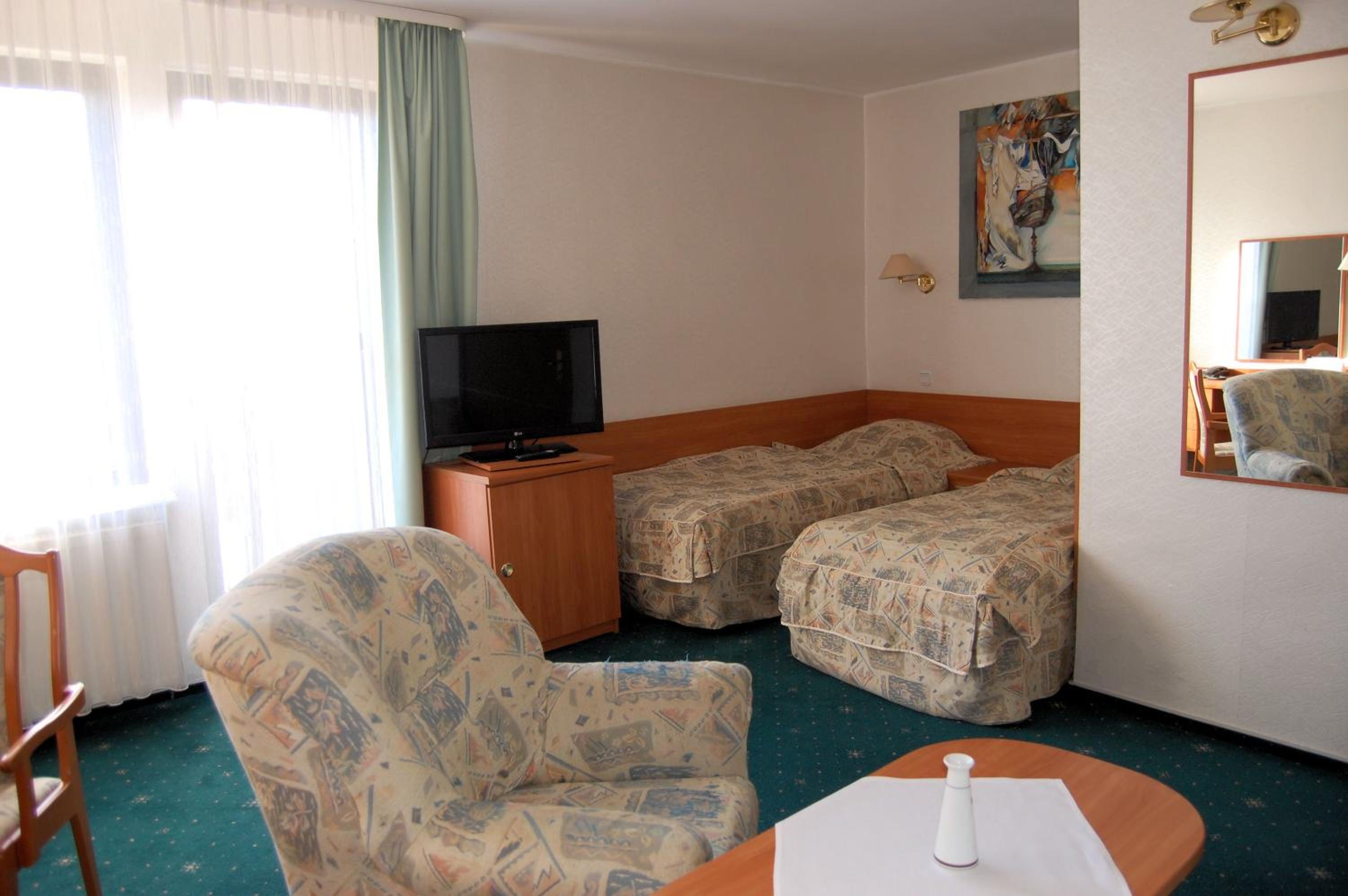 Double Room with Balcony or Terrace - Photo 3