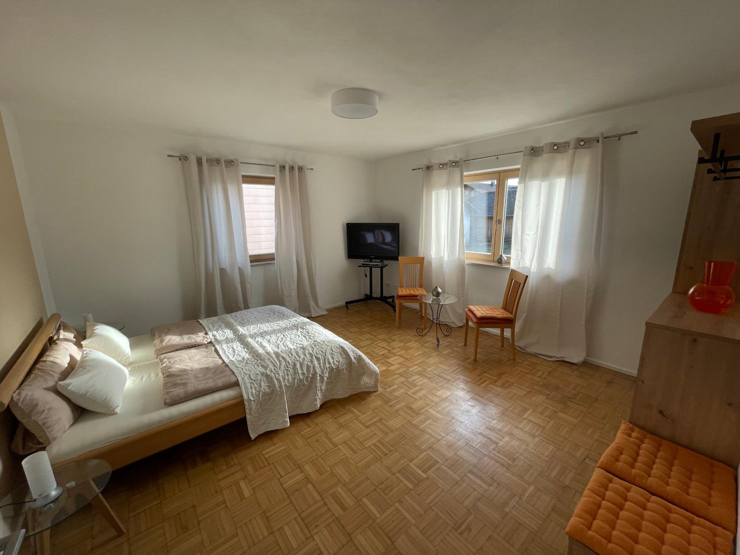 Three-Bedroom Apartment photo 1