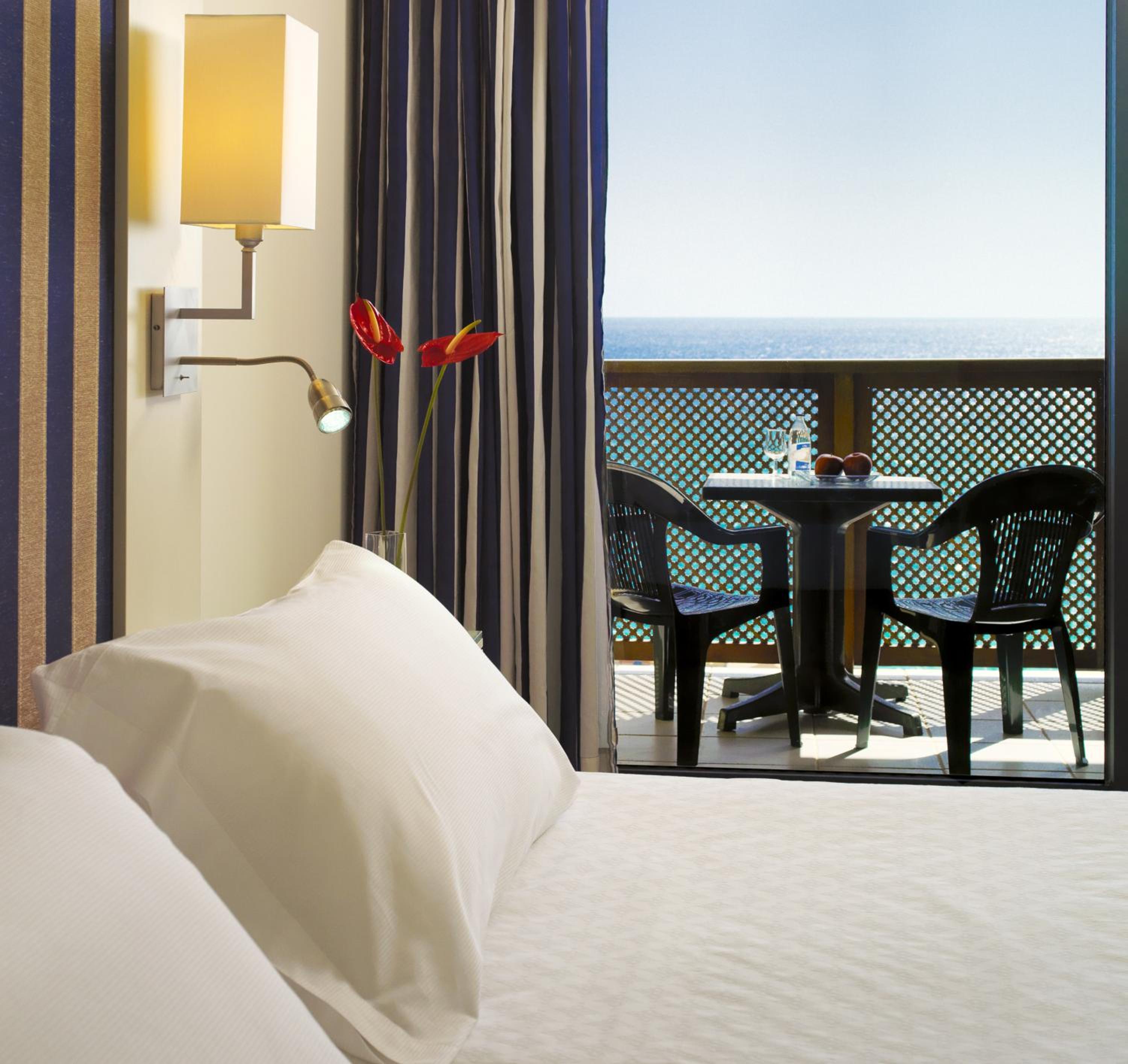 Superior Double Room with Sea View (2 Adults) photo 2