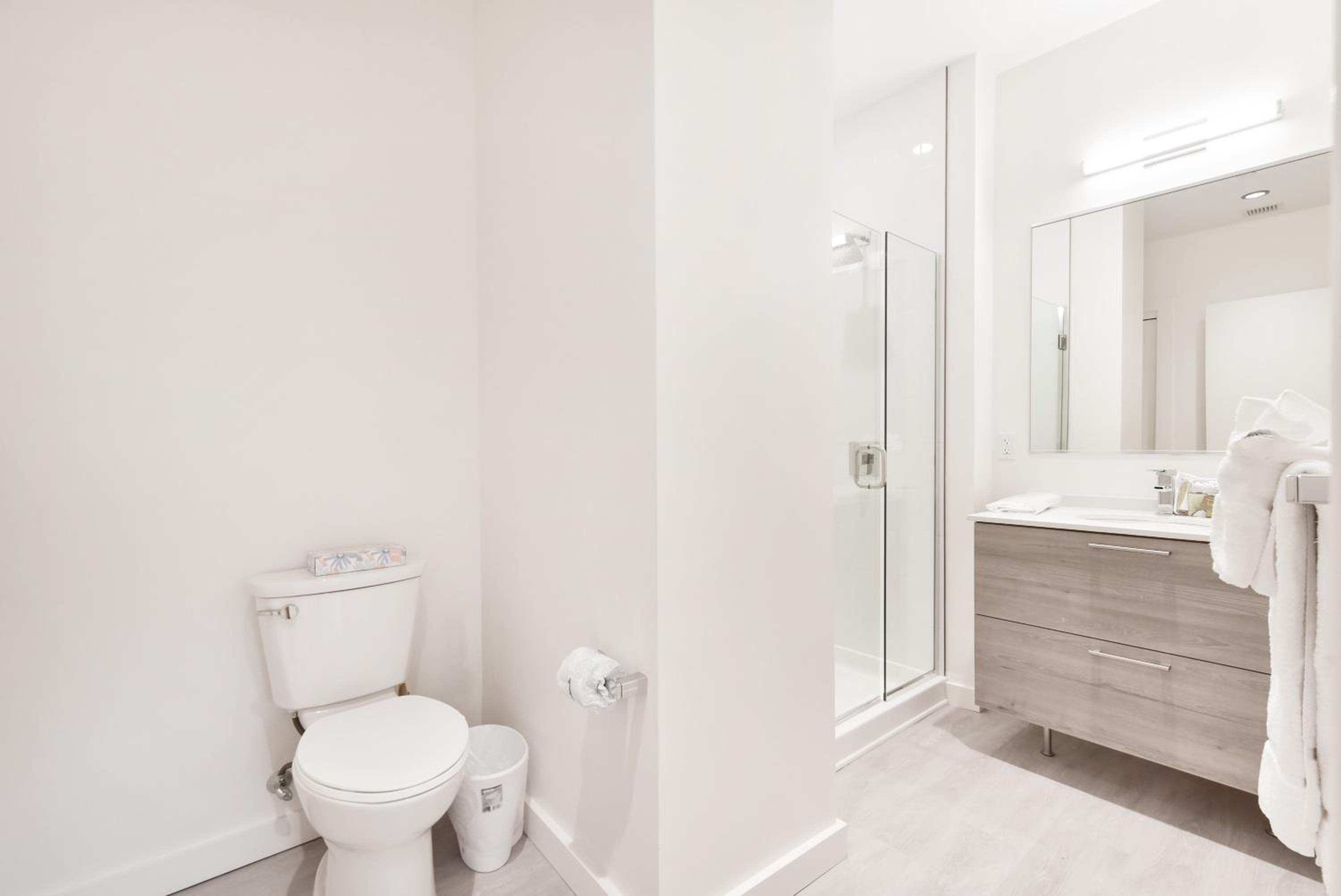 Luxury Two Bedroom Apartment  photo 3