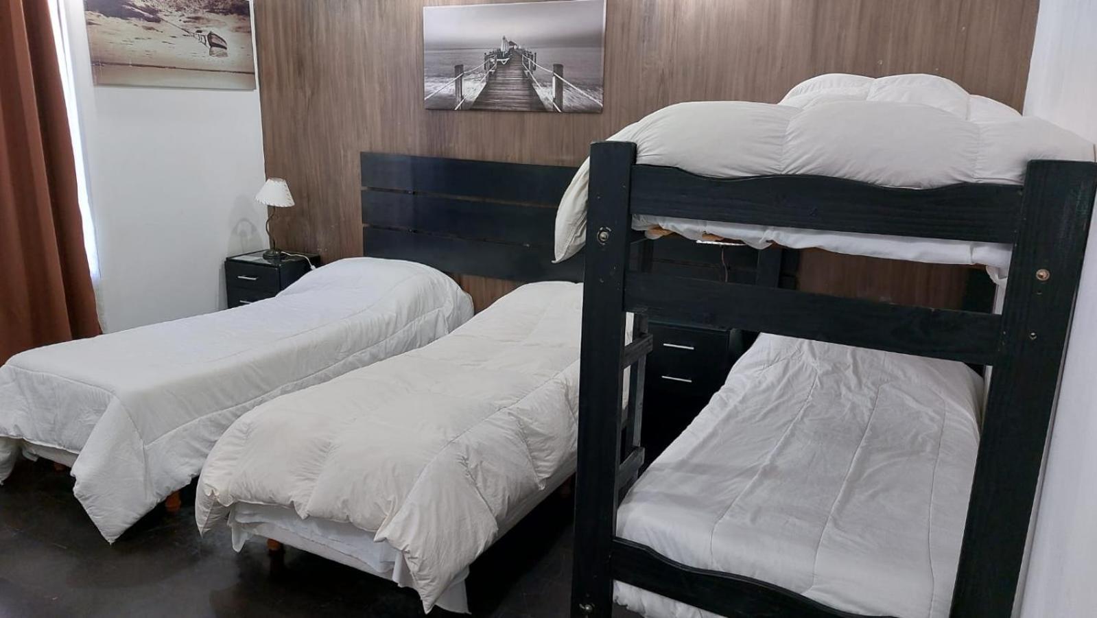 Quadruple Room with Private Bathroom photo 3